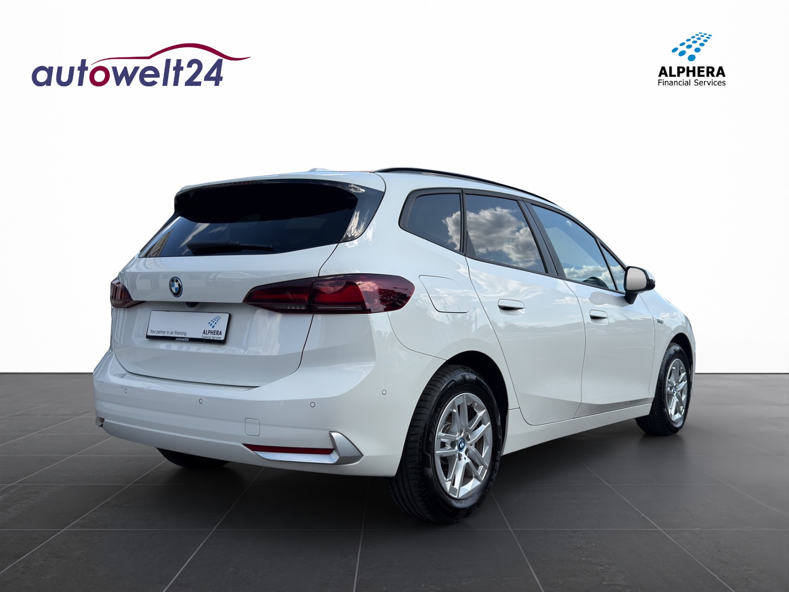 BMW 225e xDrive Active Tourer-image-4