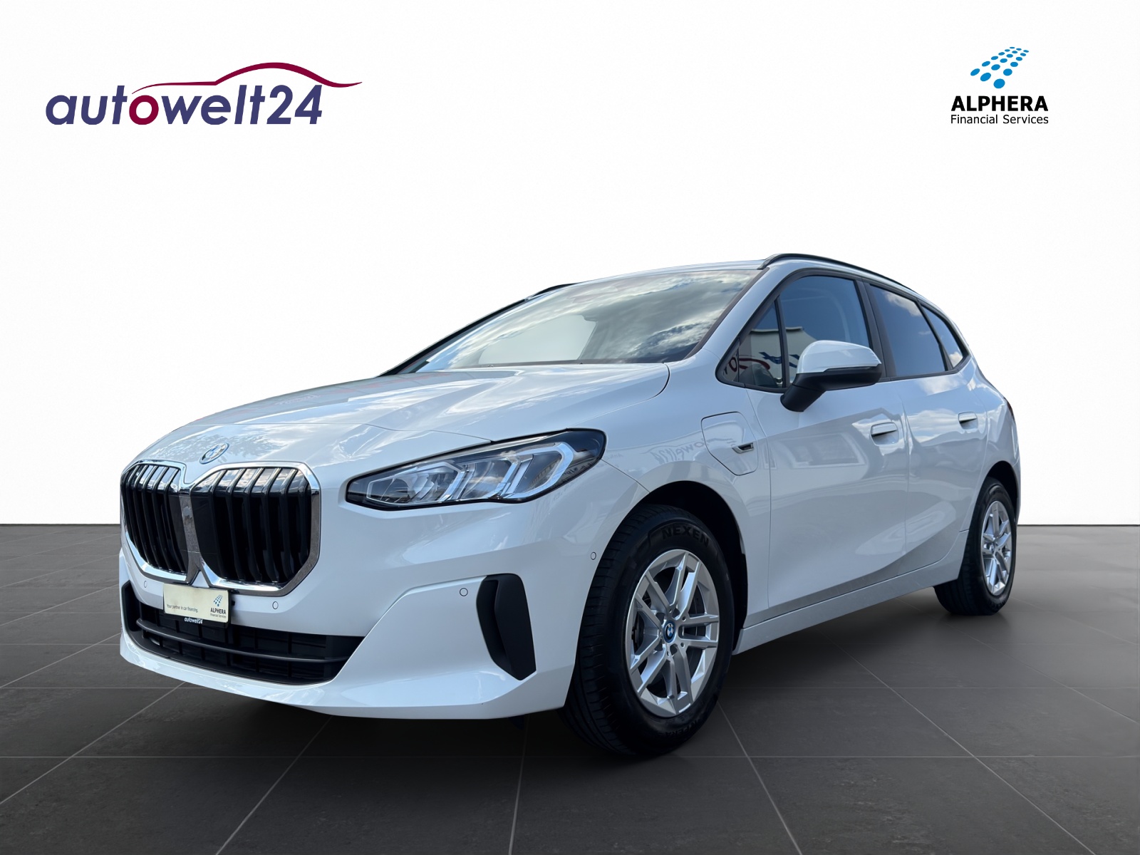 BMW 225e xDrive Active Tourer-image-0