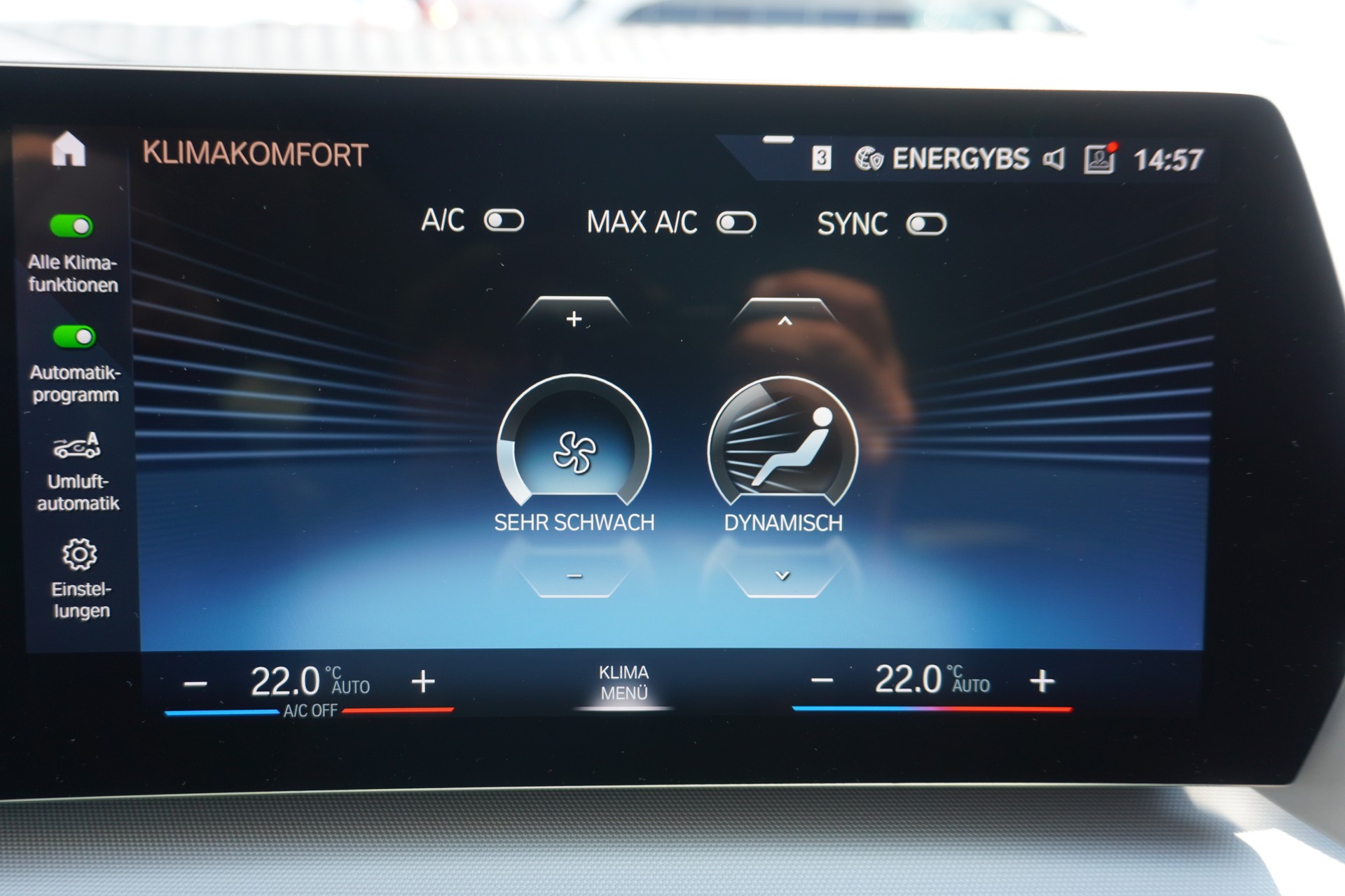 BMW 225e xDrive Active Tourer-image-21