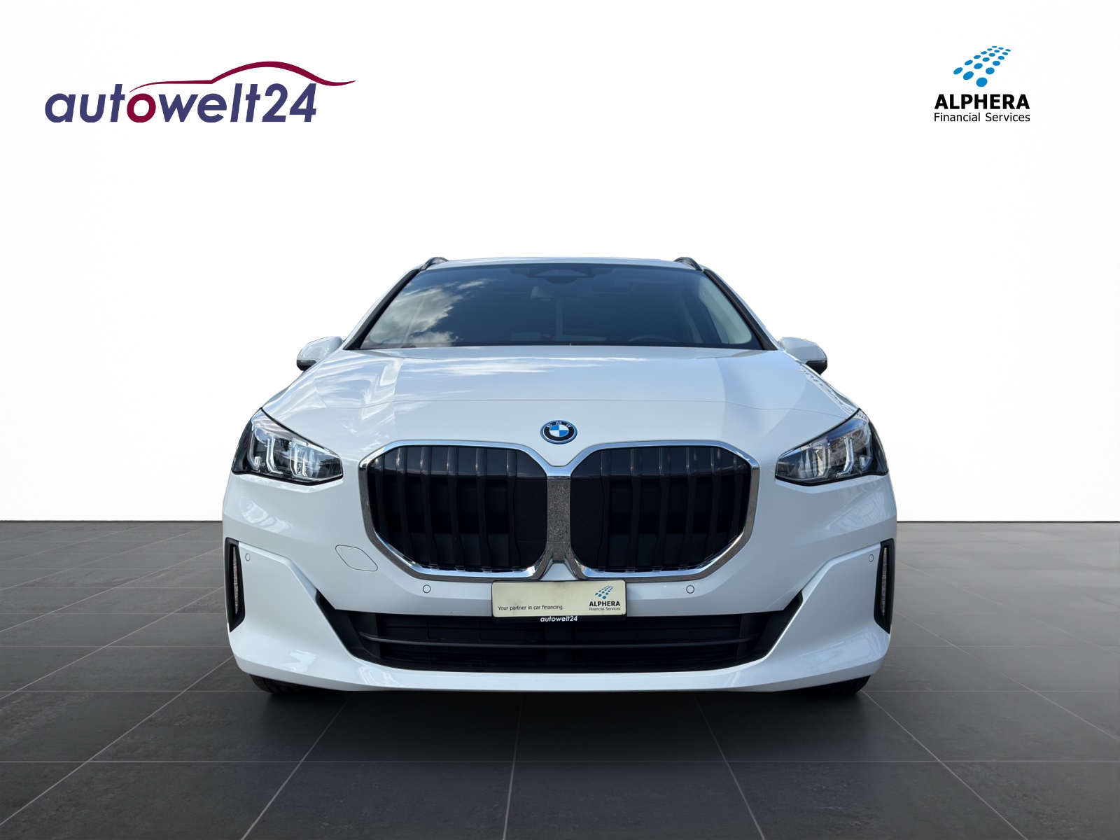 BMW 225e xDrive Active Tourer-image-1