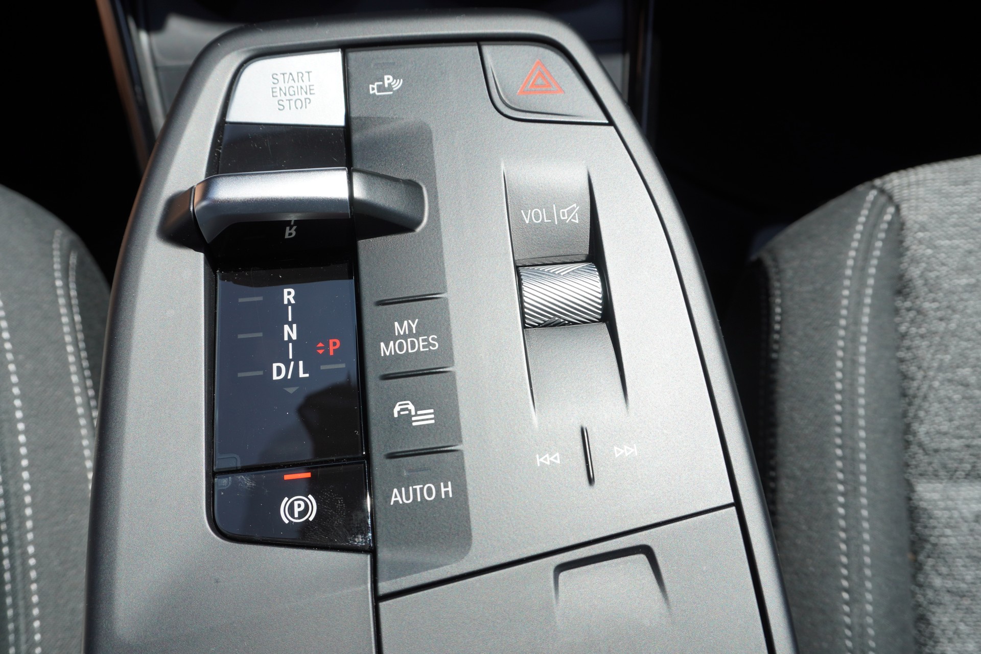 BMW 225e xDrive Active Tourer-image-22