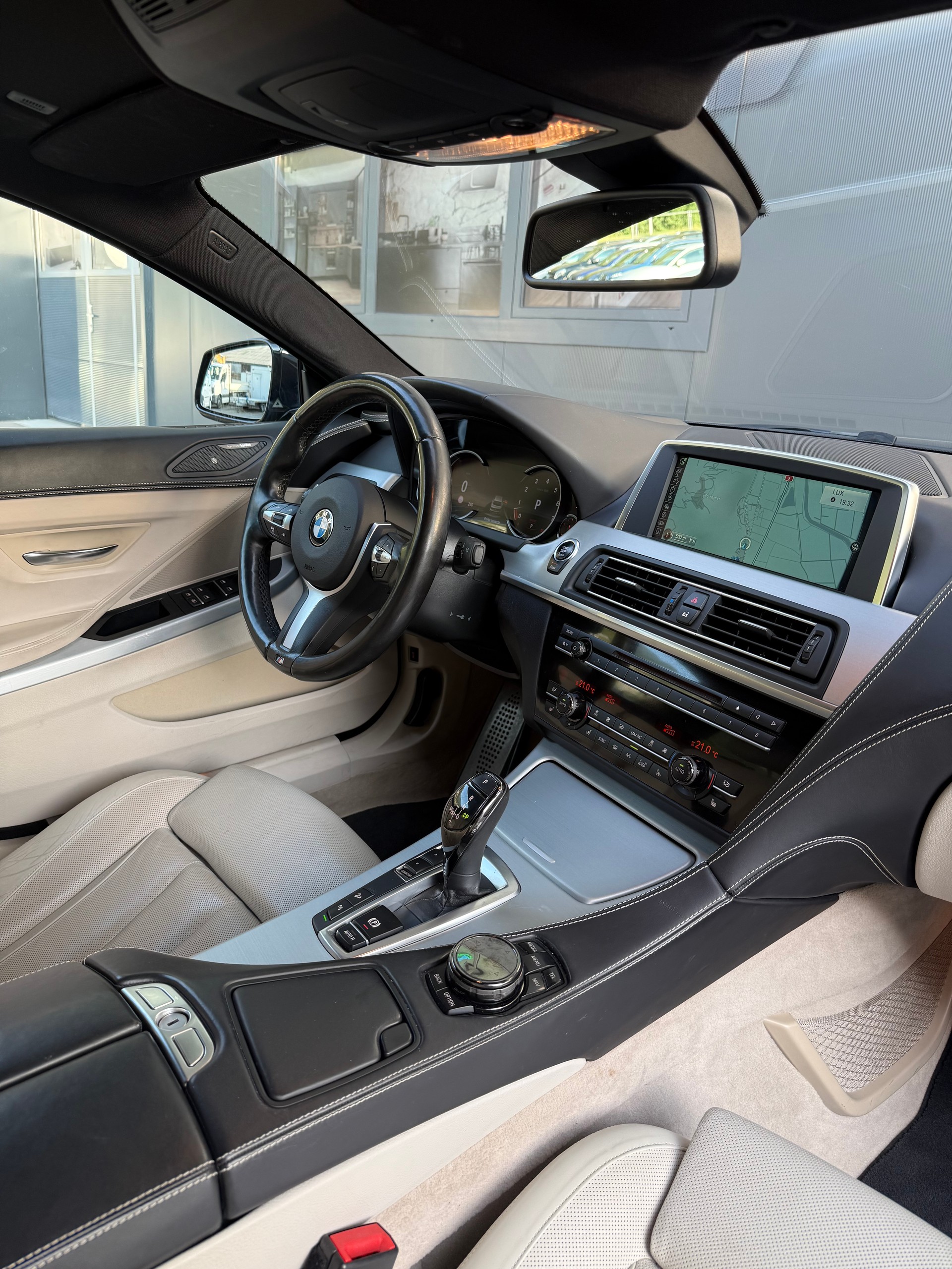 BMW 640i Gran Coupé Pack-M xDrive-image-11