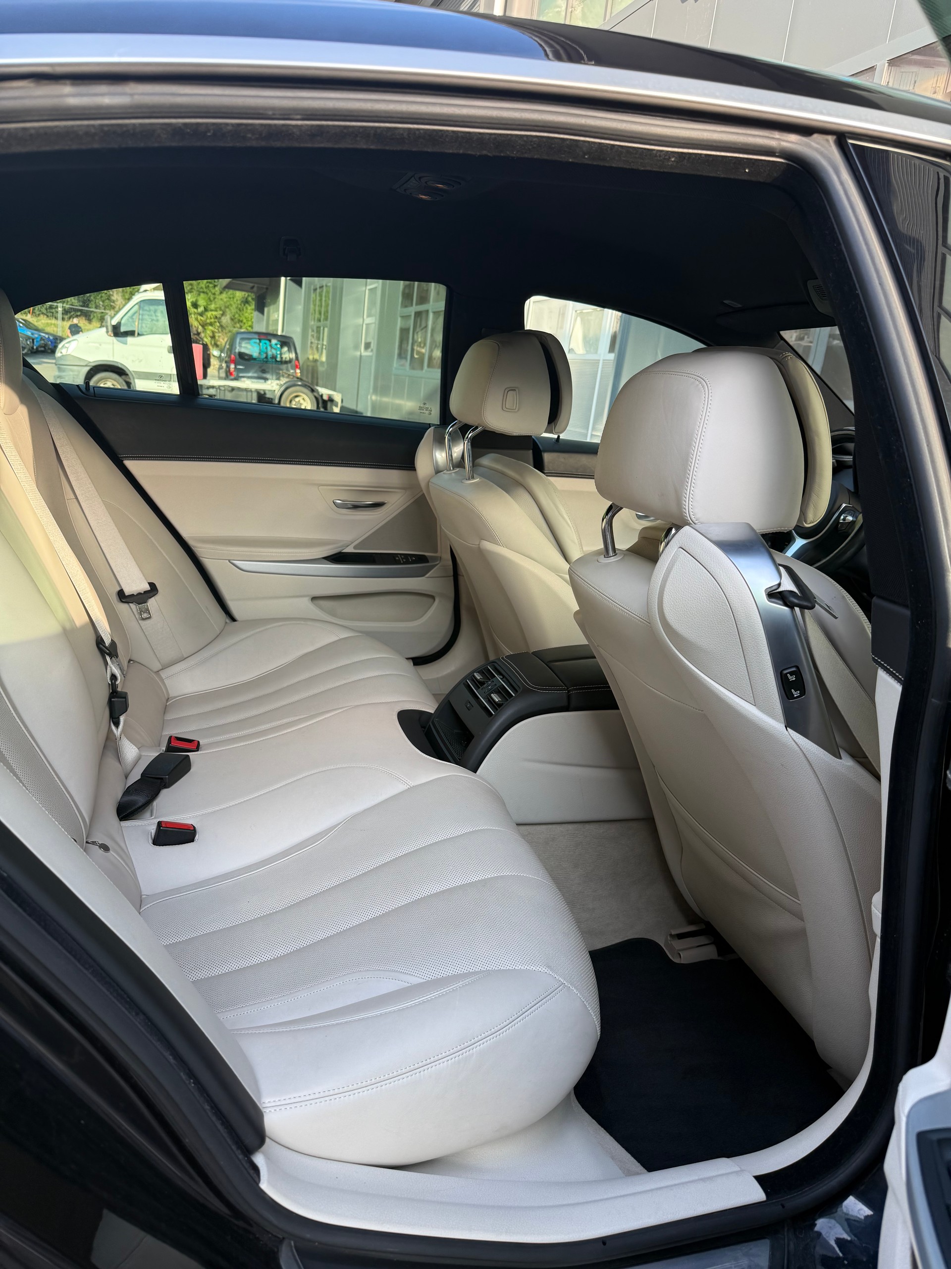 BMW 640i Gran Coupé Pack-M xDrive-image-8