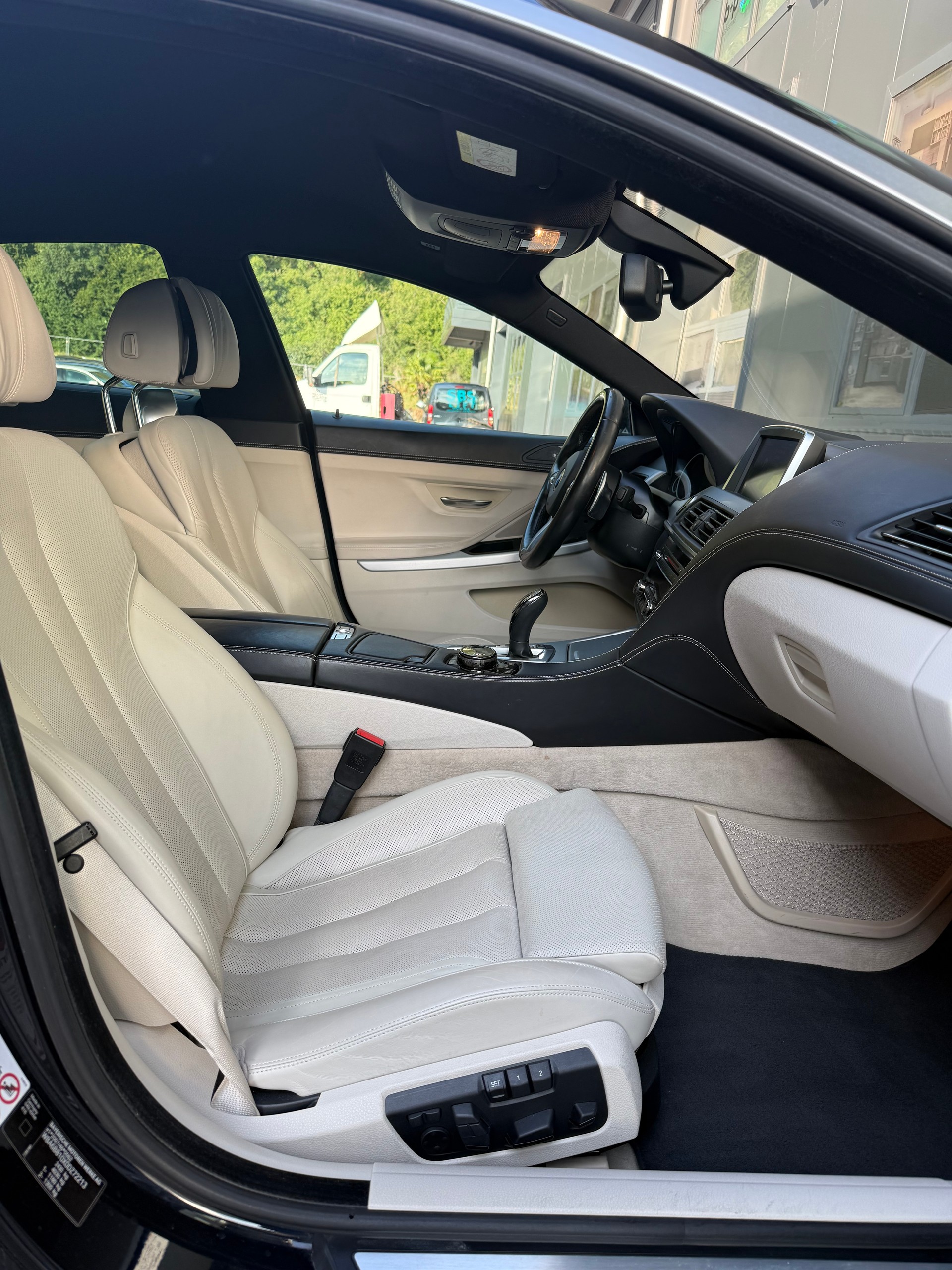 BMW 640i Gran Coupé Pack-M xDrive-image-9