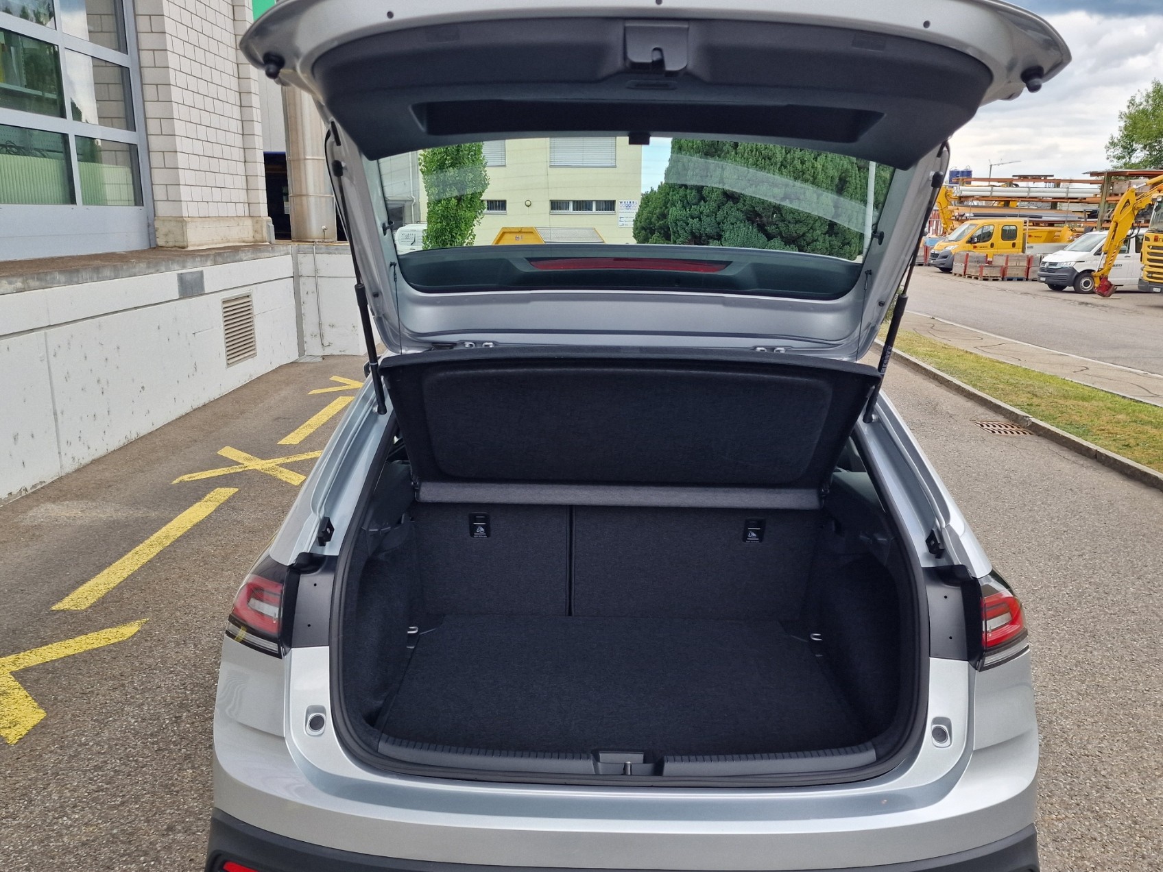 VW Taigo 1.0 TSI Life DSG-image-14