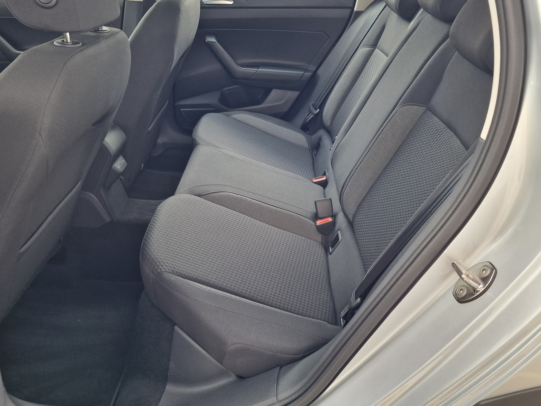 VW Taigo 1.0 TSI Life DSG-image-13
