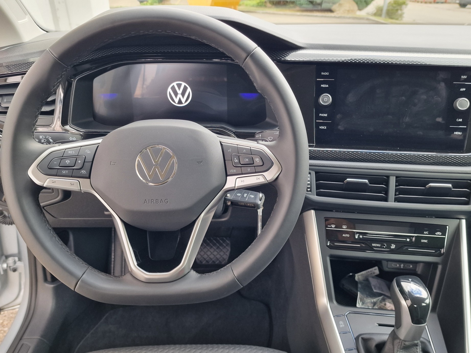 VW Taigo 1.0 TSI Life DSG-image-9