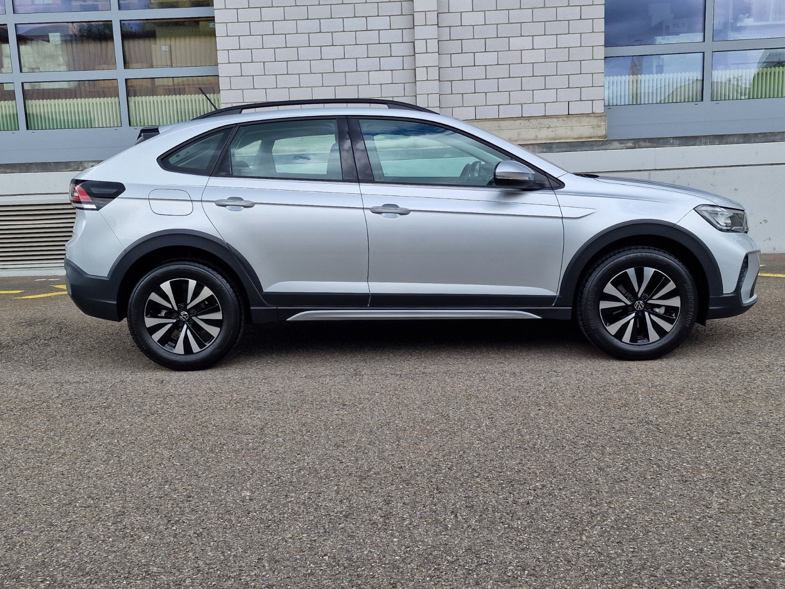 VW Taigo 1.0 TSI Life DSG-image-3