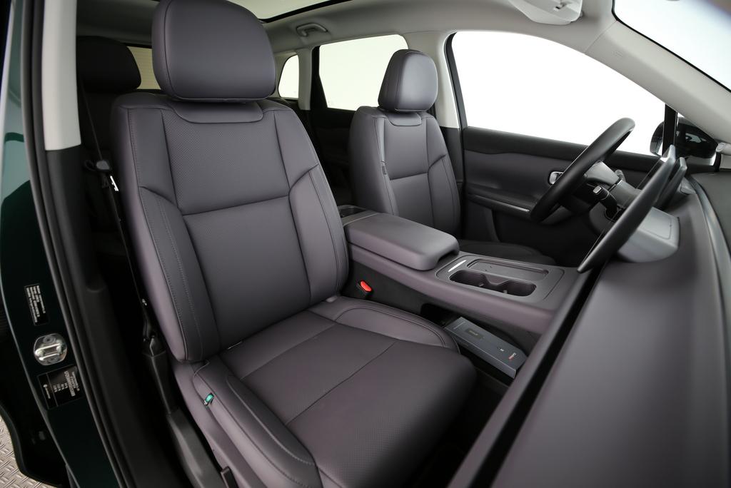 LEAPMOTOR C10 1.5 REEV Design-image-9