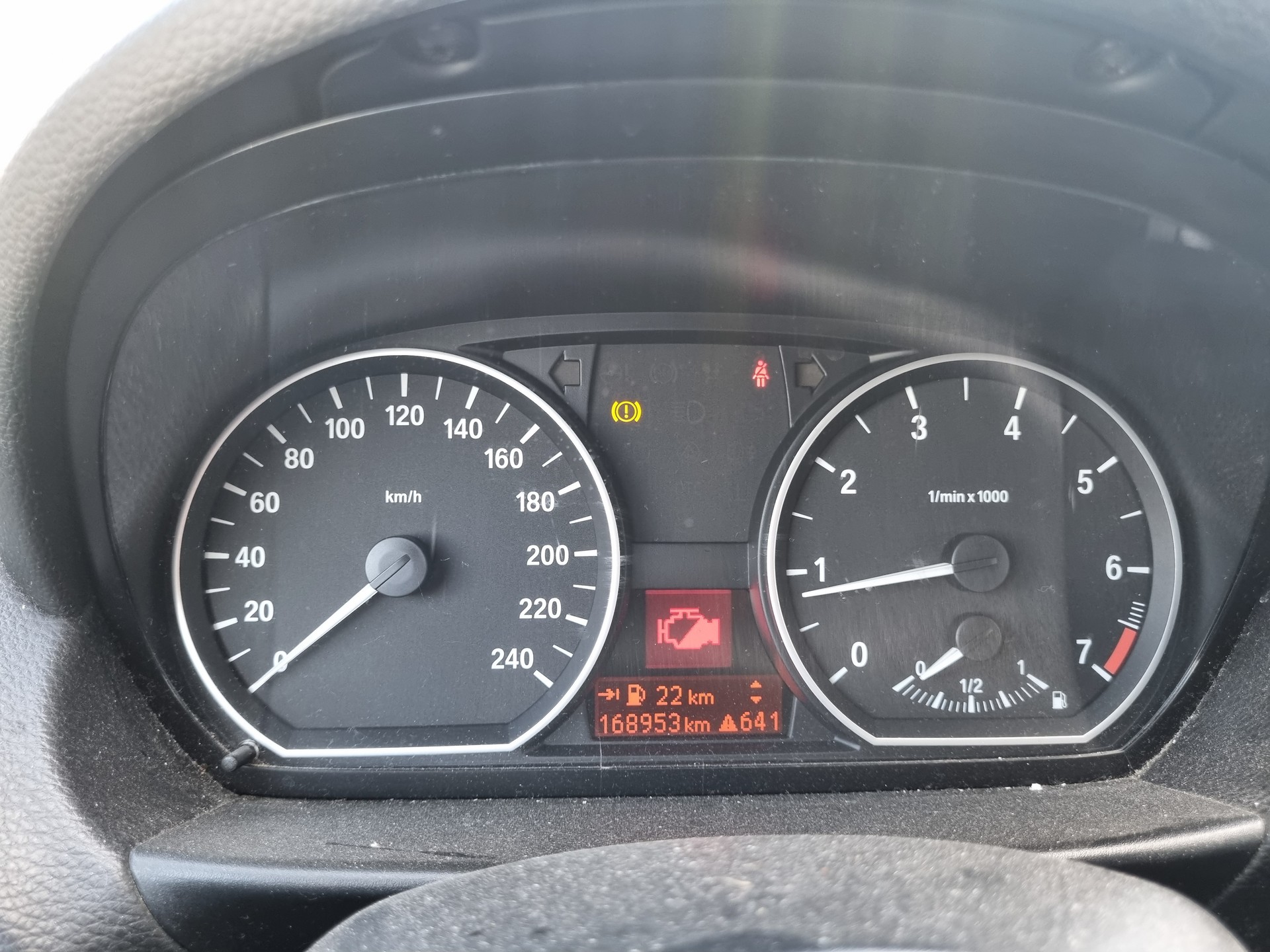 BMW 116i-image-5