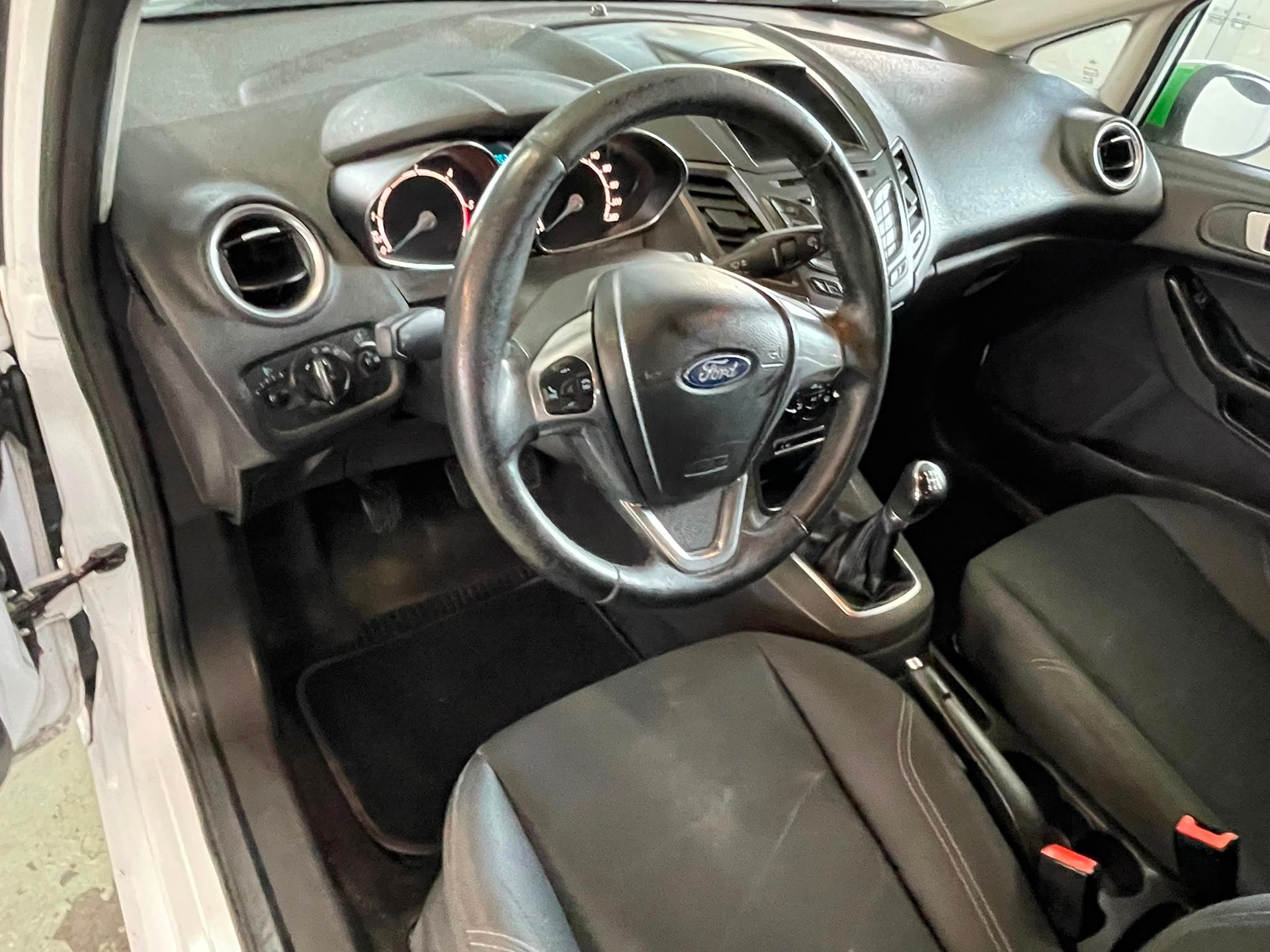 FORD Fiesta 1.6 TDCi Eco Trend | MFK 12.2024 | Zahnriemen ers.-image-6