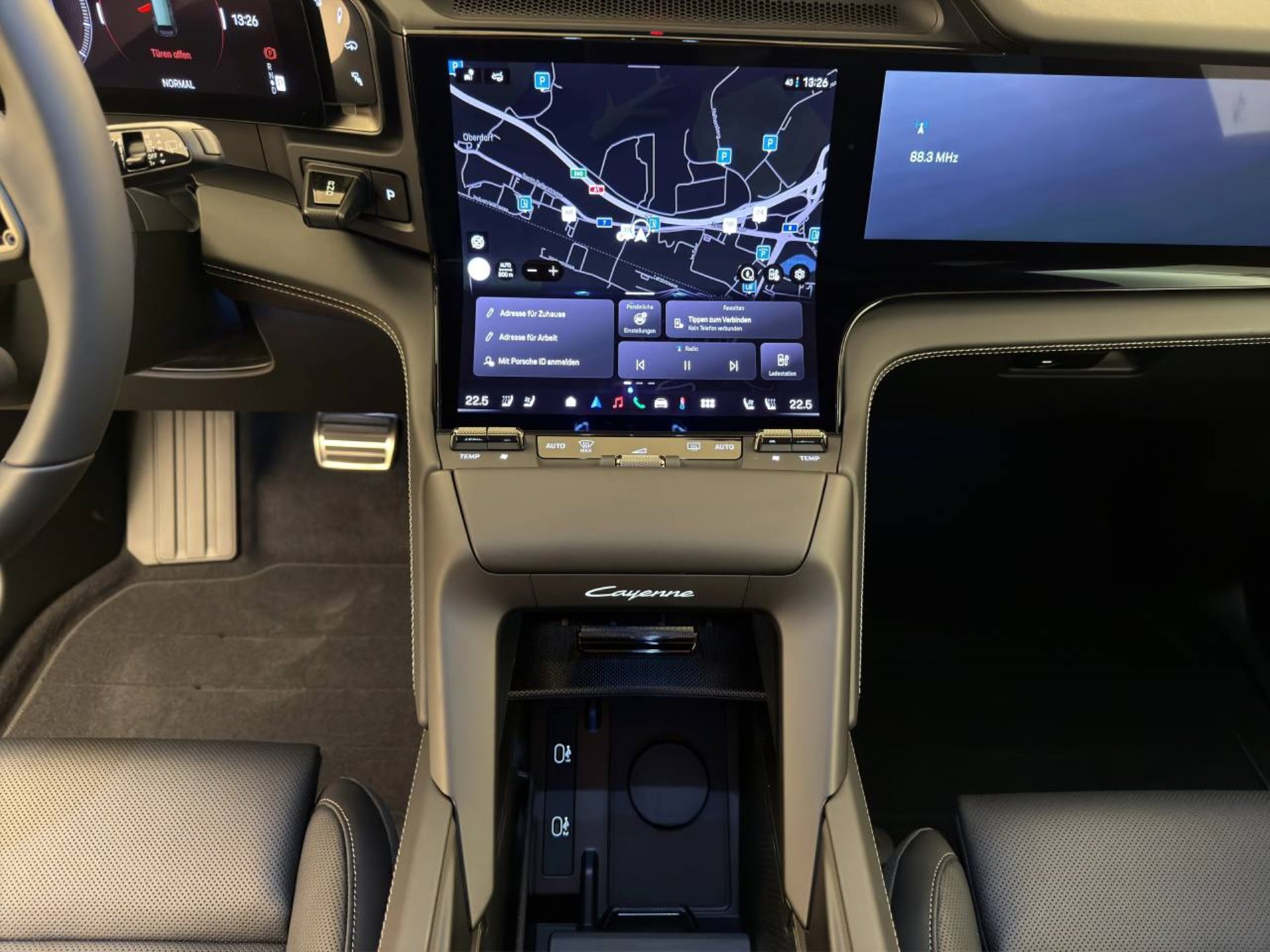 PORSCHE Cayenne Turbo Electric-image-15