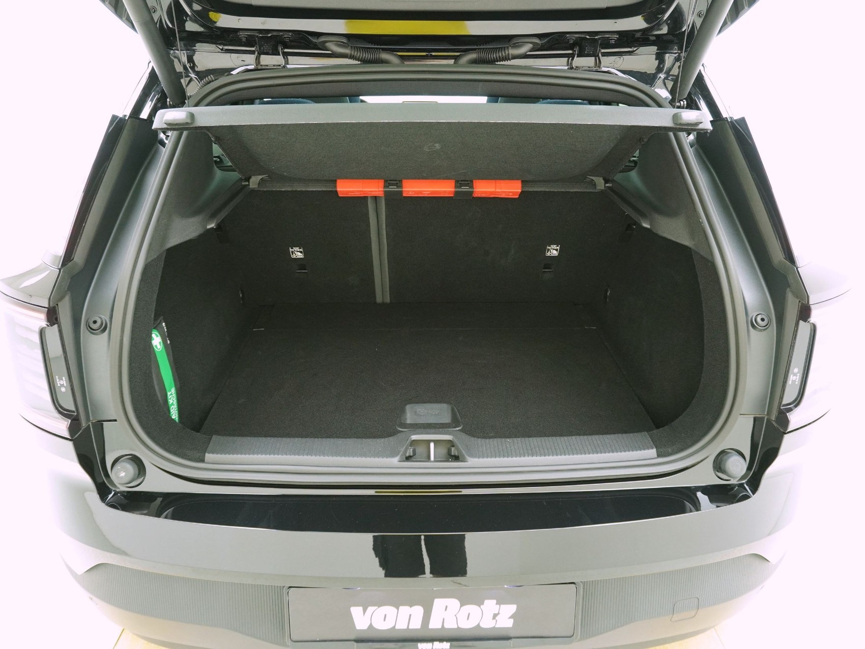 VOLVO EX30 E60 Twin Ultra Performance AWD-image-11