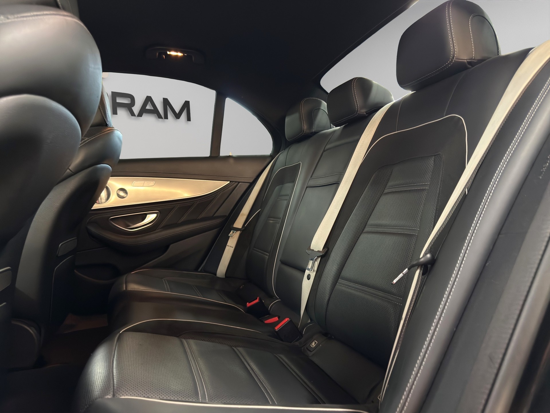 MERCEDES-BENZ E 63 AMG S 4Matic Speedshift MCT-image-29