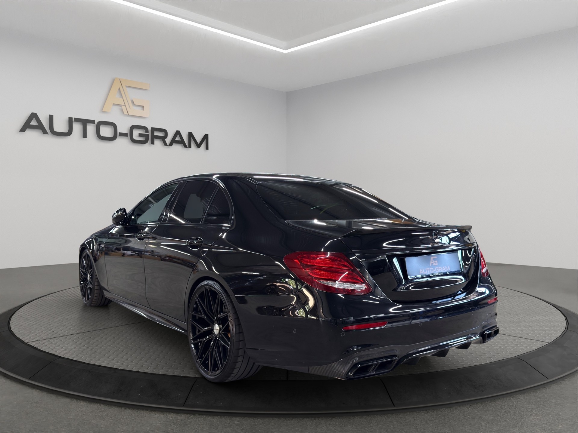 MERCEDES-BENZ E 63 AMG S 4Matic Speedshift MCT-image-2