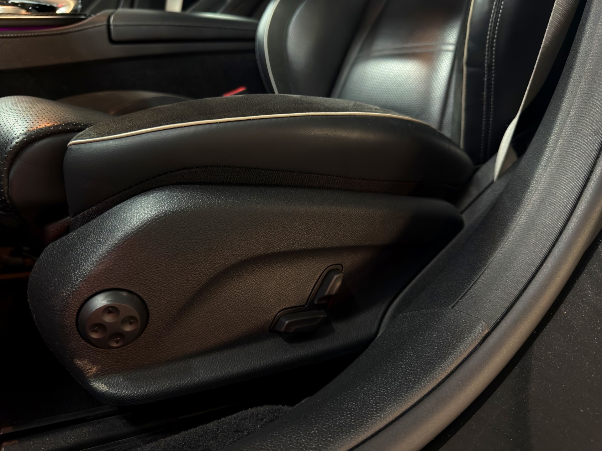 MERCEDES-BENZ E 63 AMG S 4Matic Speedshift MCT-image-28