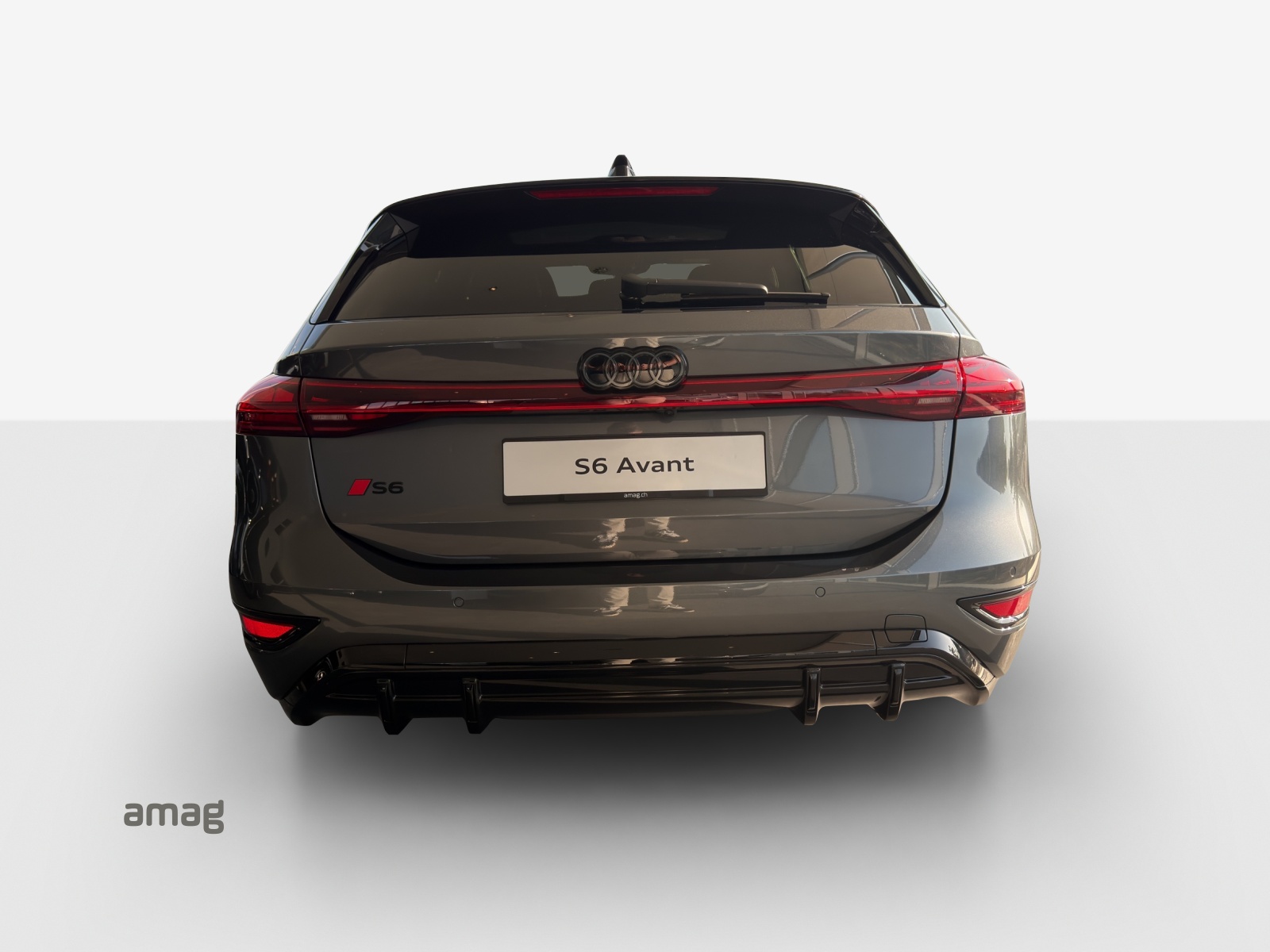AUDI S6 Avant e-tron quattro-image-3