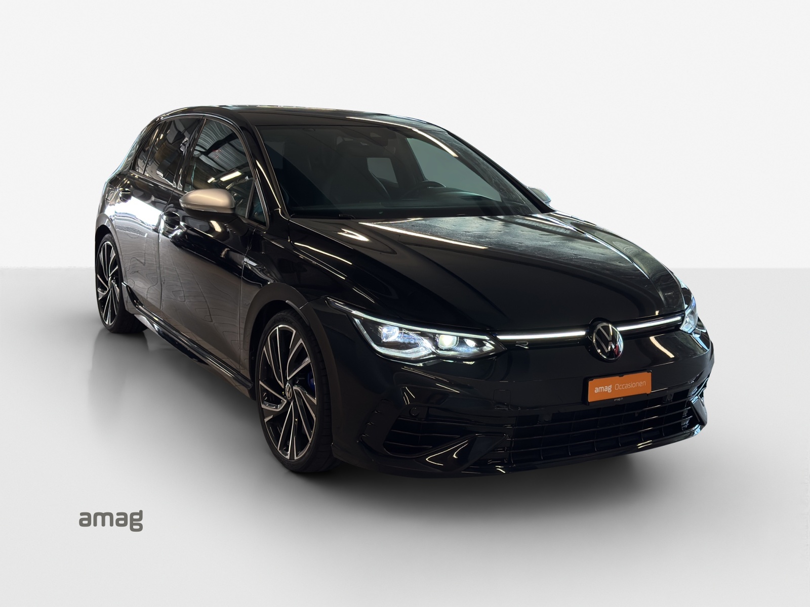 VW Golf 2.0 TSI R DSG 4Motion-image-5
