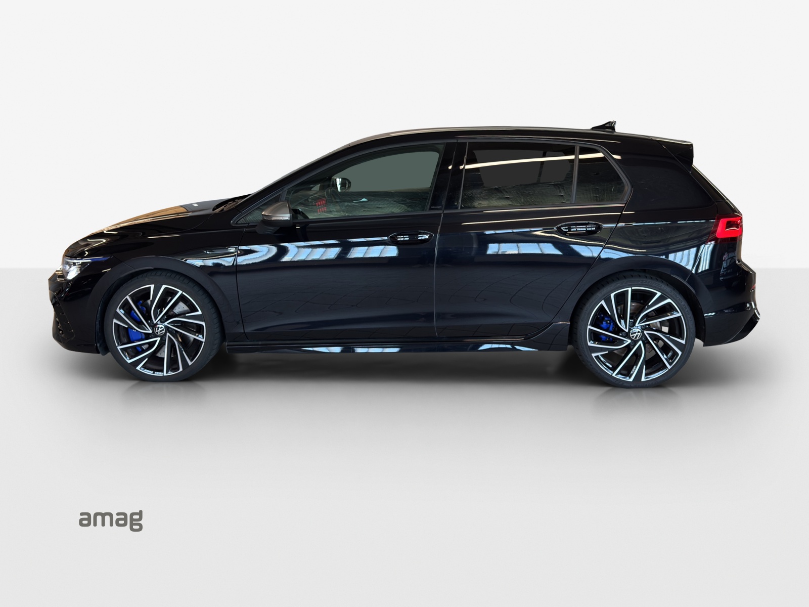 VW Golf 2.0 TSI R DSG 4Motion-image-1