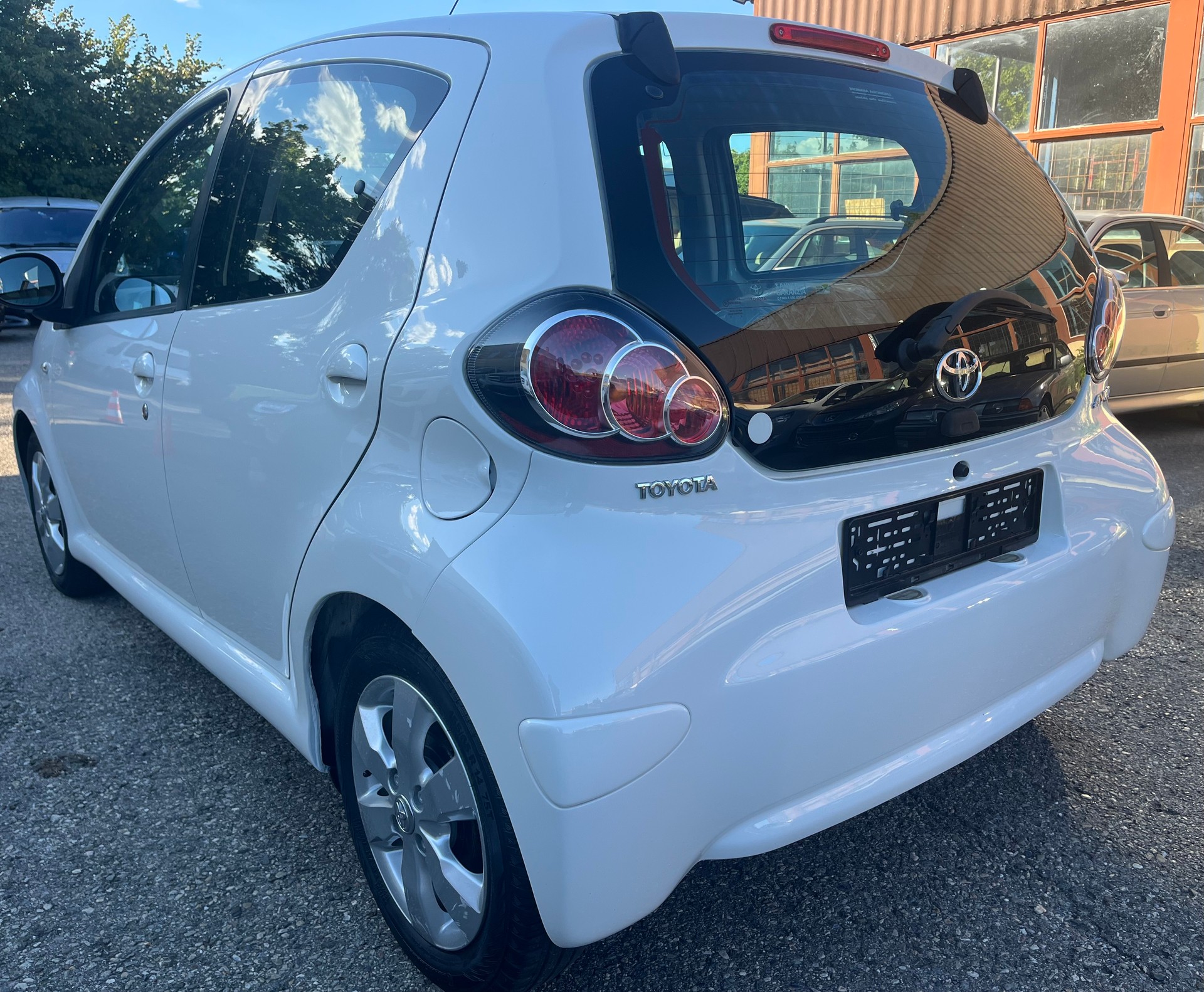 TOYOTA Aygo 1.0 VVT-i Luna Multimode-image-6