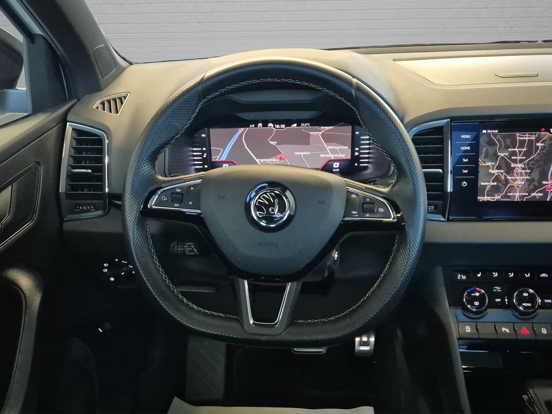 SKODA Karoq 2.0 TSI SportLine 4x4 DSG-image-20