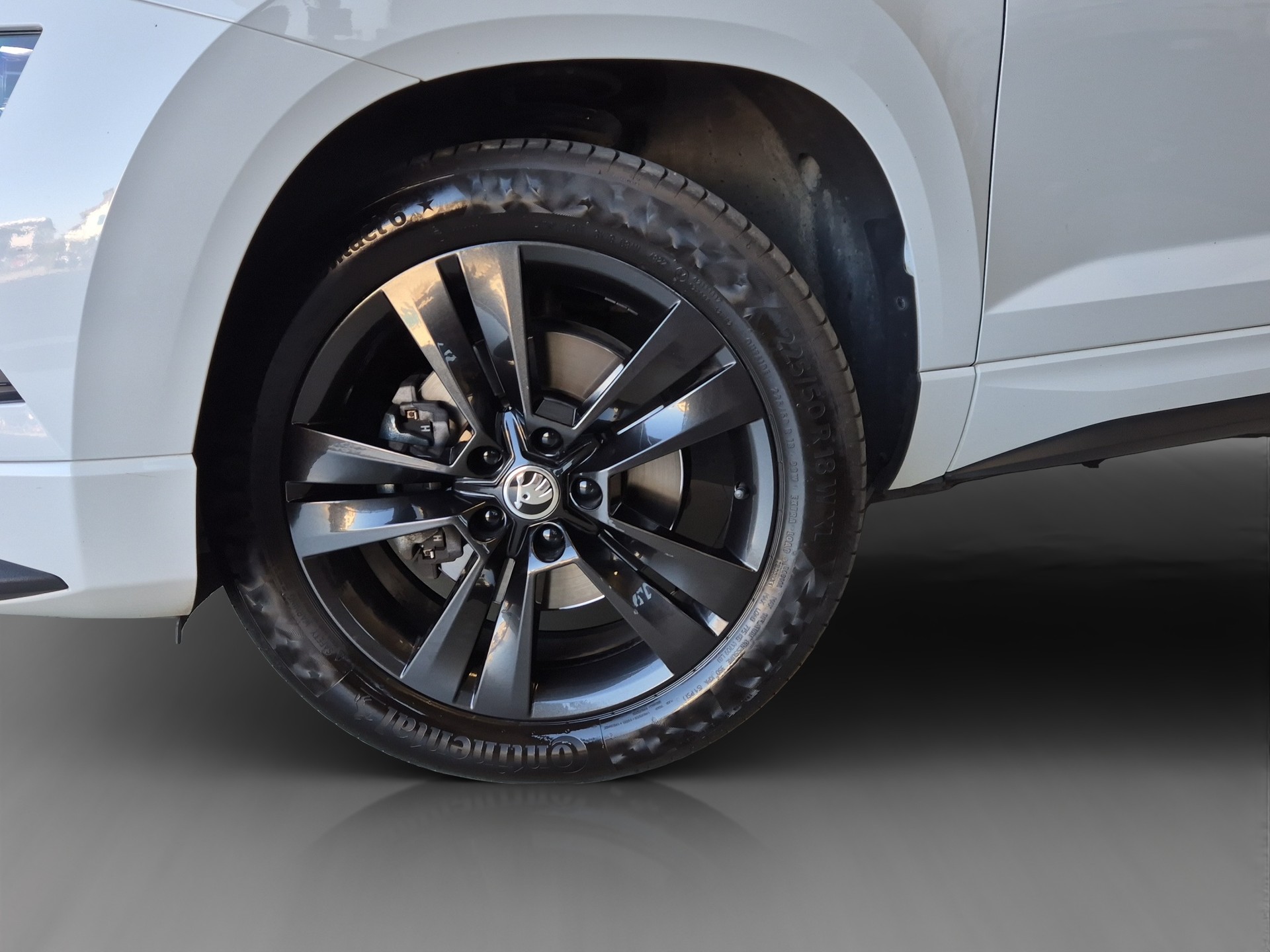 SKODA Karoq 2.0 TSI SportLine 4x4 DSG-image-9