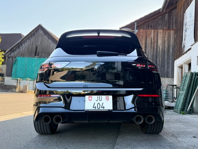 VW 2.0 TSI R Black Edition DSG 4motion-image-4