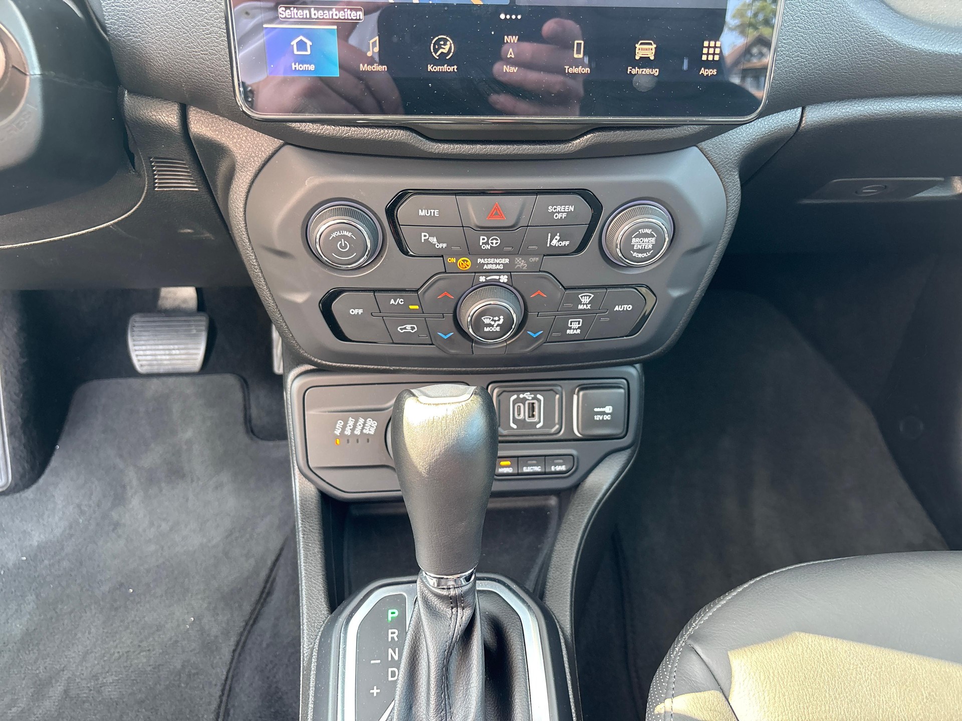 JEEP Renegade 1.3 Summit 4xe-image-5