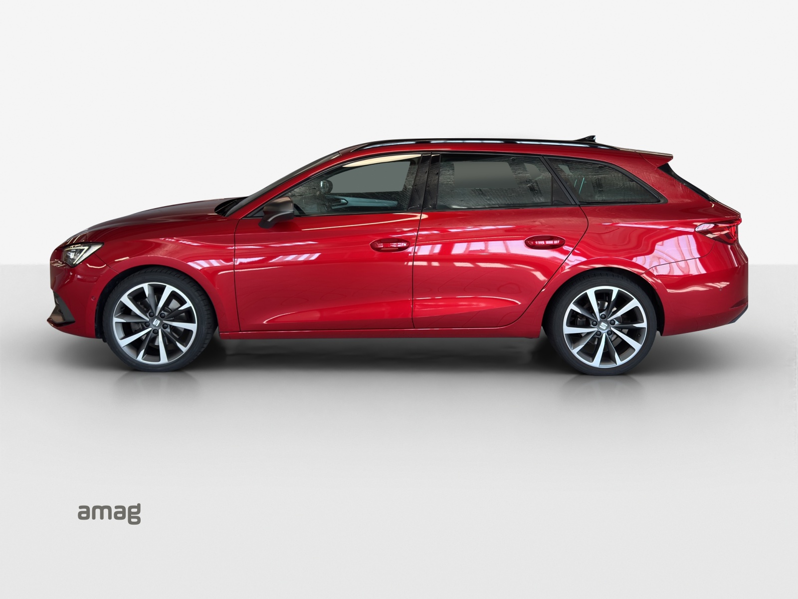 SEAT Leon ST 1.5 eTSI mHEV DSG FR-image-1