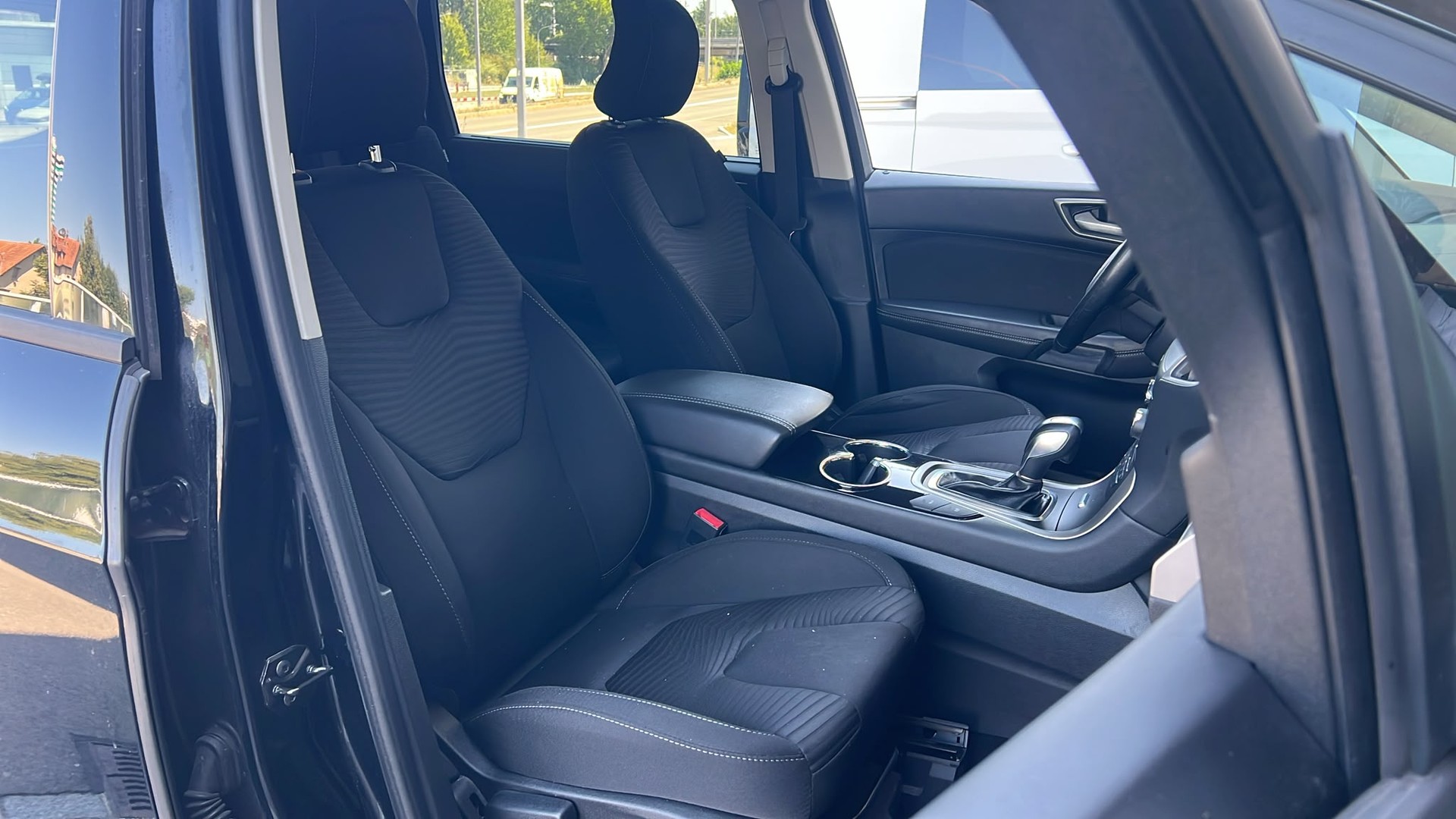 FORD S-Max 2.0 TDCi Trend AWD PoweShift-image-12
