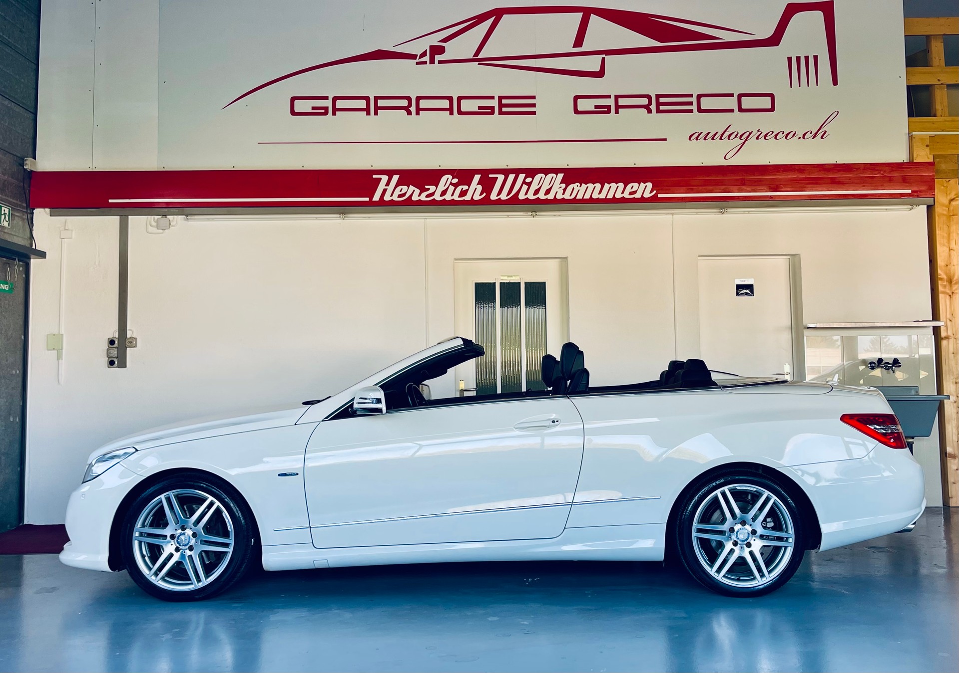 MERCEDES-BENZ E 350 CGI BlueEfficiency 7G-Tronic AMG LINE-image-0