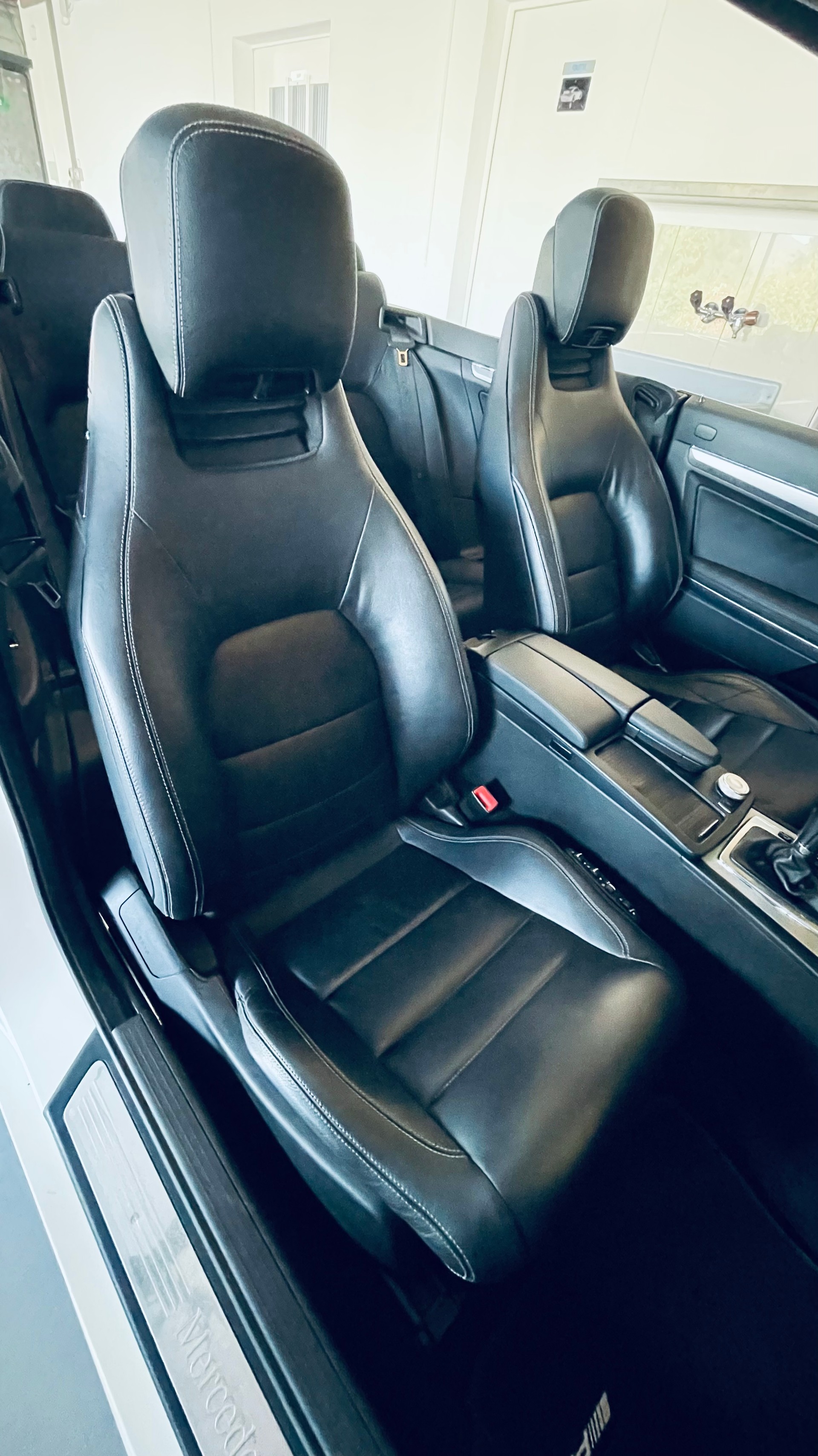 MERCEDES-BENZ E 350 CGI BlueEfficiency 7G-Tronic AMG LINE-image-13