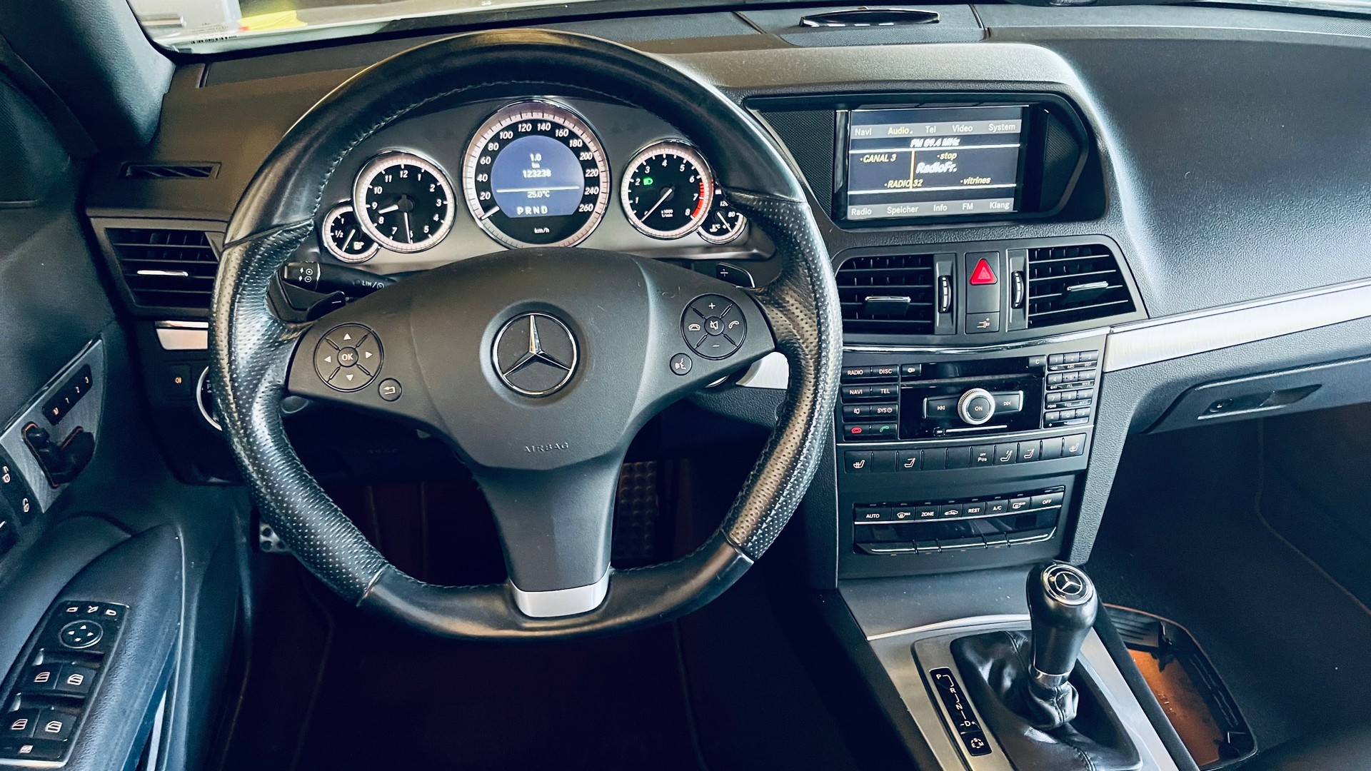MERCEDES-BENZ E 350 CGI BlueEfficiency 7G-Tronic AMG LINE-image-12