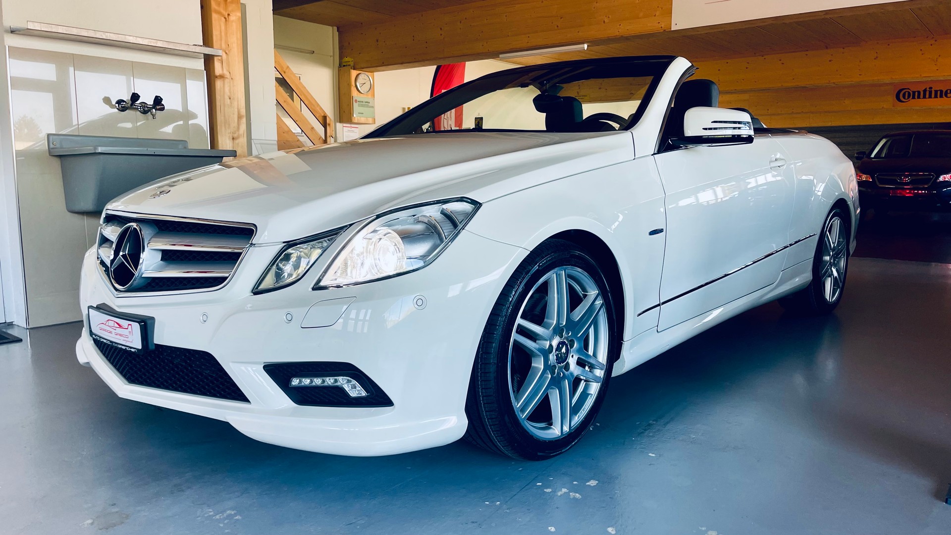 MERCEDES-BENZ E 350 CGI BlueEfficiency 7G-Tronic AMG LINE-image-8