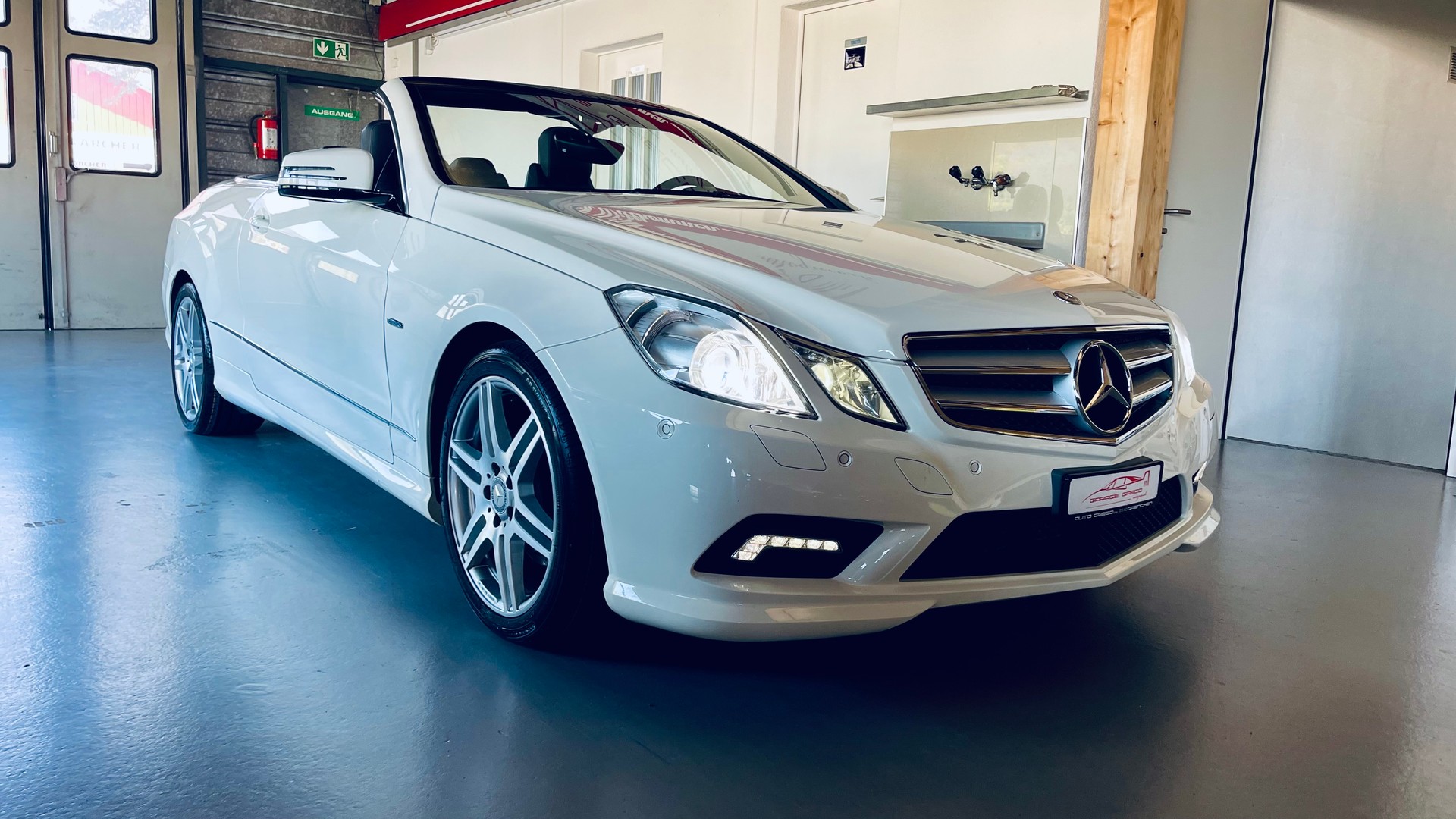 MERCEDES-BENZ E 350 CGI BlueEfficiency 7G-Tronic AMG LINE-image-6