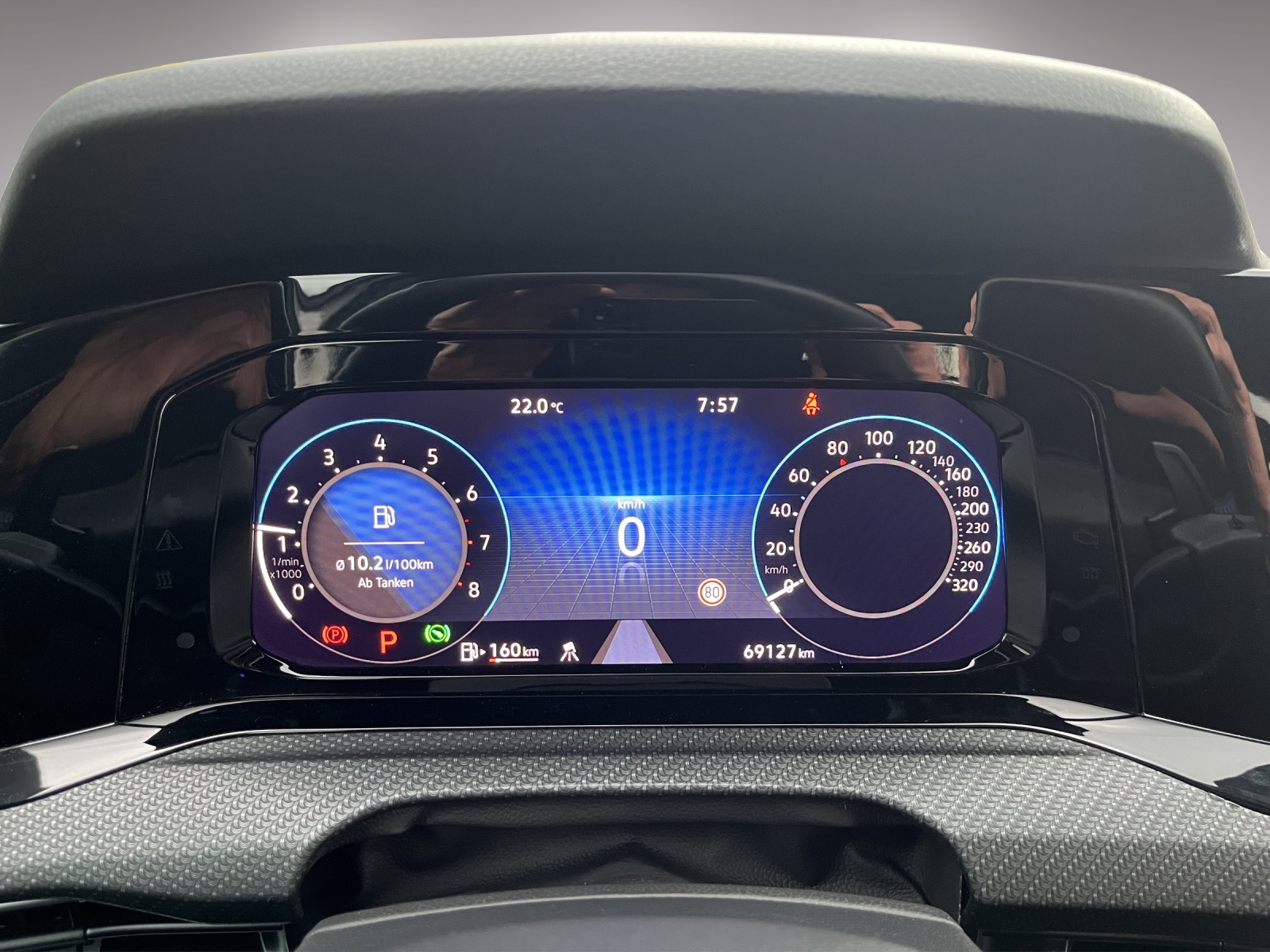 VW Golf 2.0 TSI R DSG 4Motion-image-10