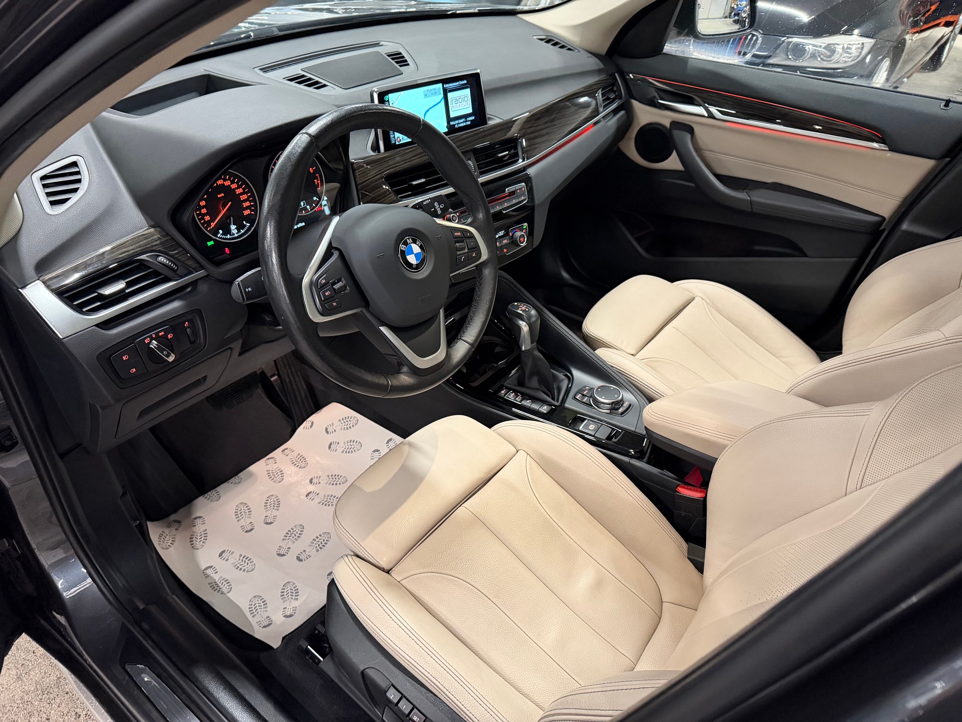BMW X1 xDrive 25i xLine Steptronic-image-14