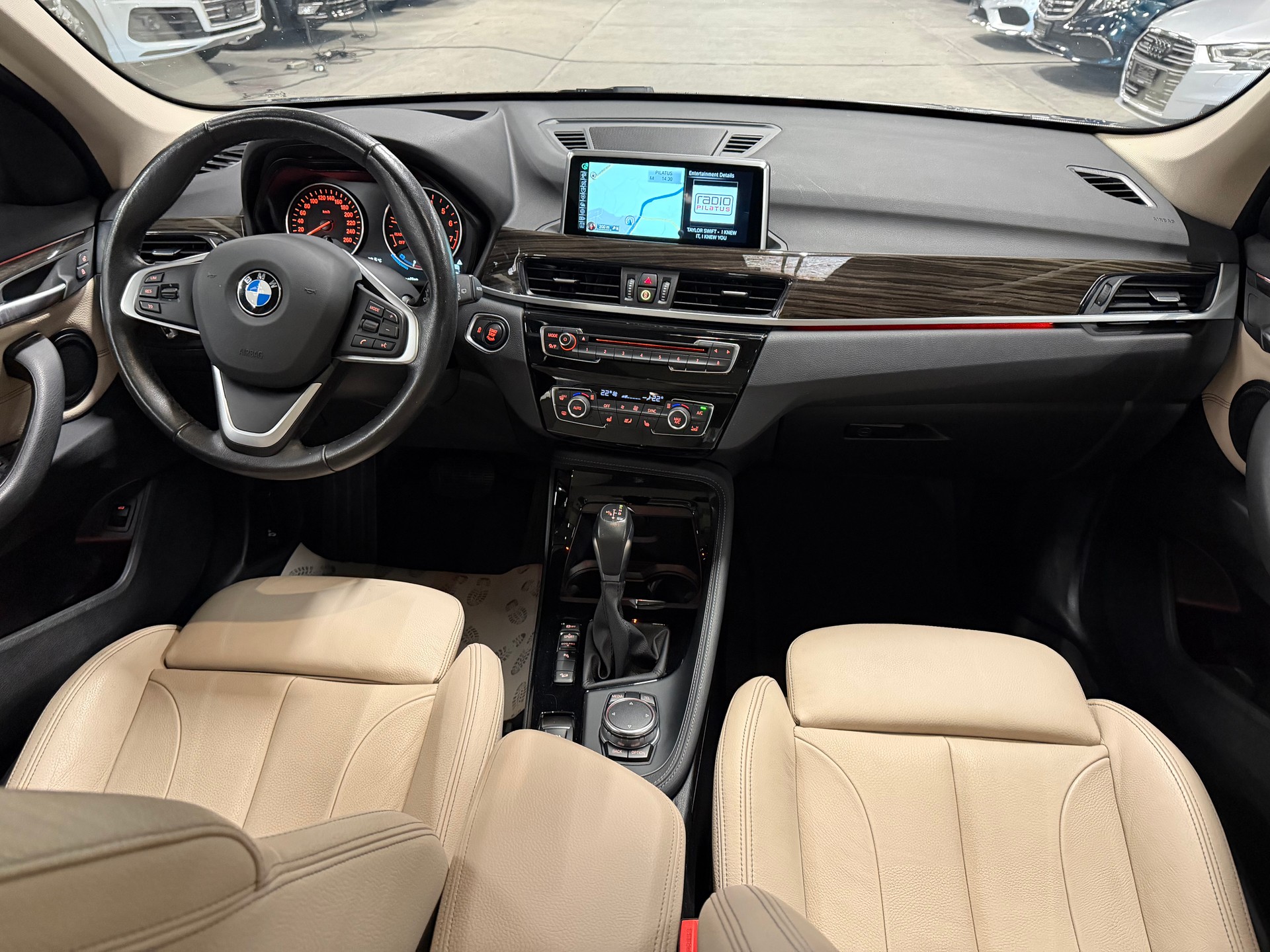 BMW X1 xDrive 25i xLine Steptronic-image-11