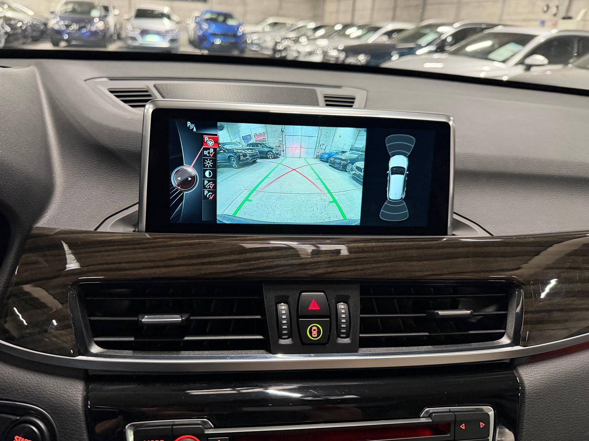 BMW X1 xDrive 25i xLine Steptronic-image-17