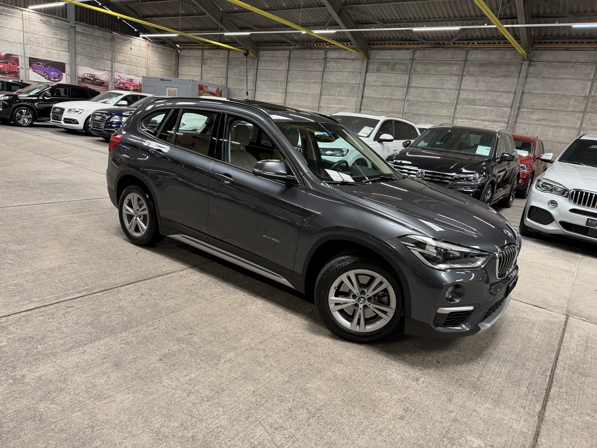 BMW X1 xDrive 25i xLine Steptronic-image-0