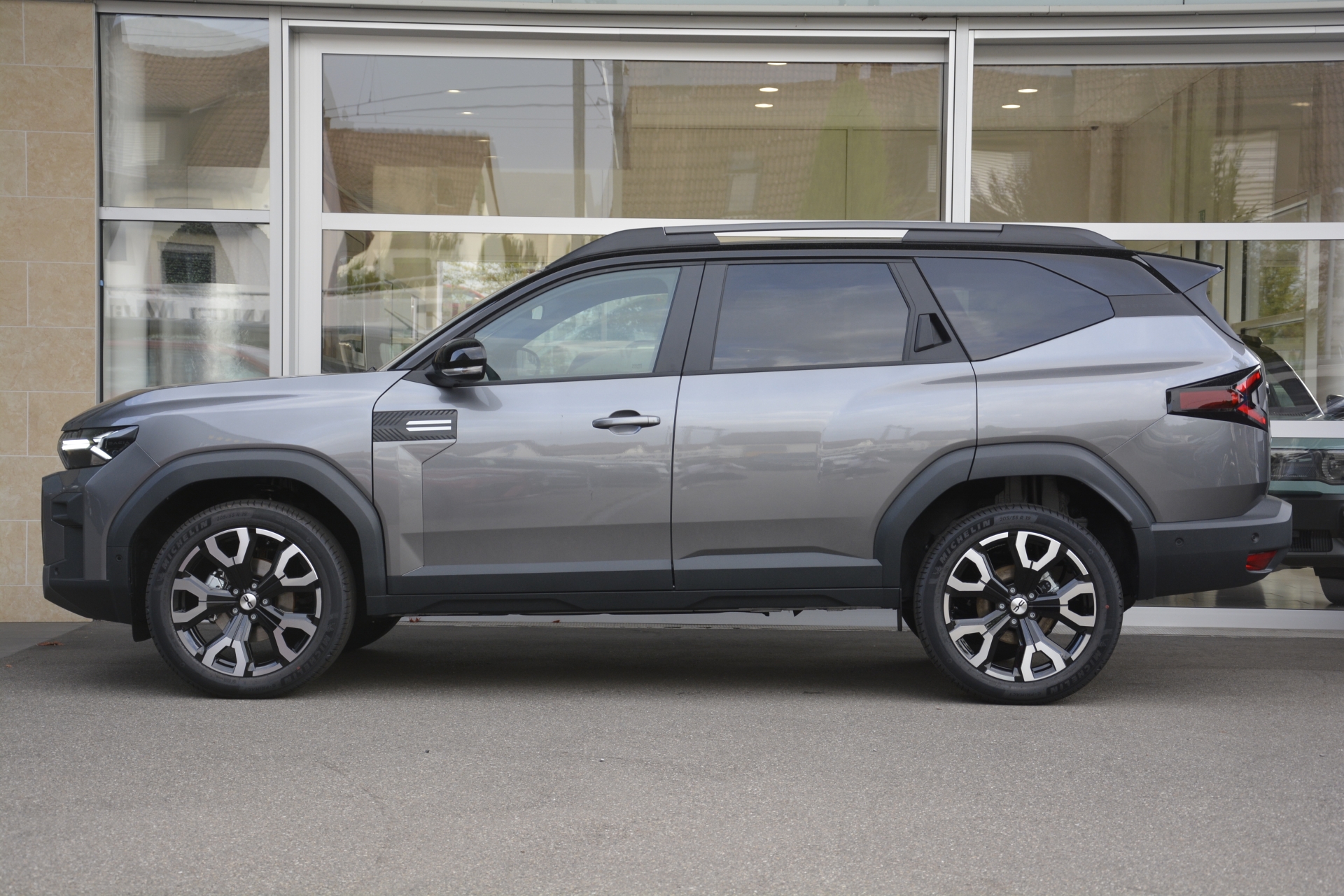 DACIA BIGSTER journey hybrid 150 4x4-image-2
