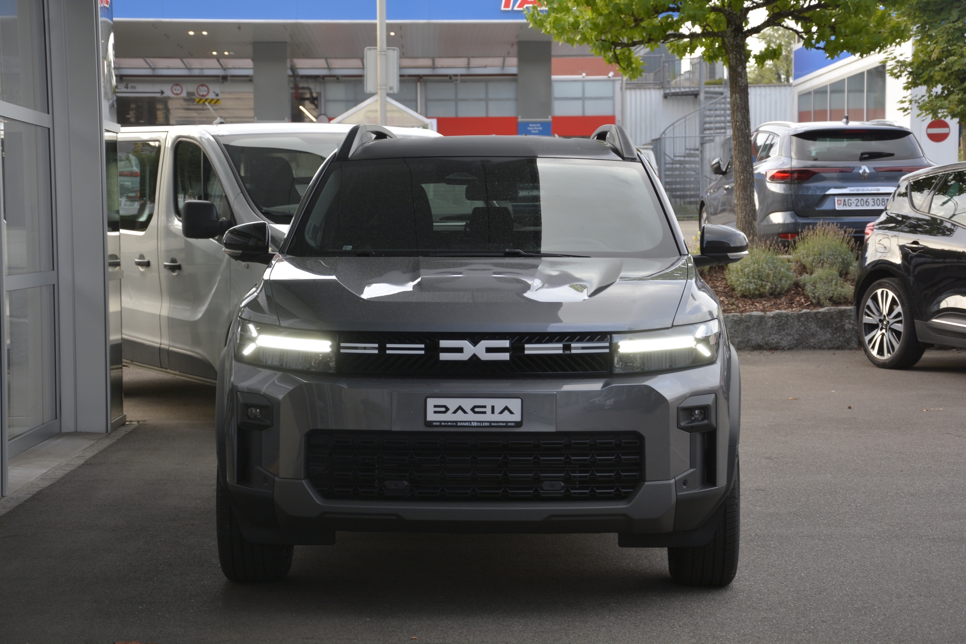 DACIA BIGSTER journey hybrid 150 4x4-image-1