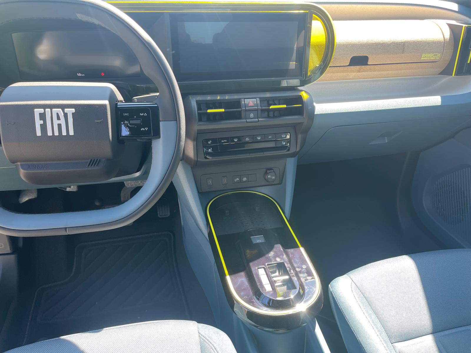 FIAT Grande Panda 1.2 Hybrid La Prima-image-8