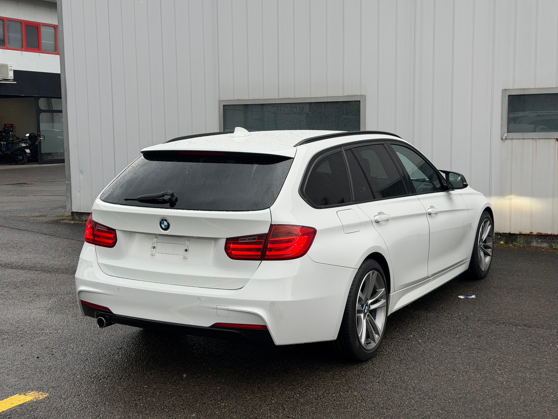 BMW 320d Touring M Paket Steptronic-image-4
