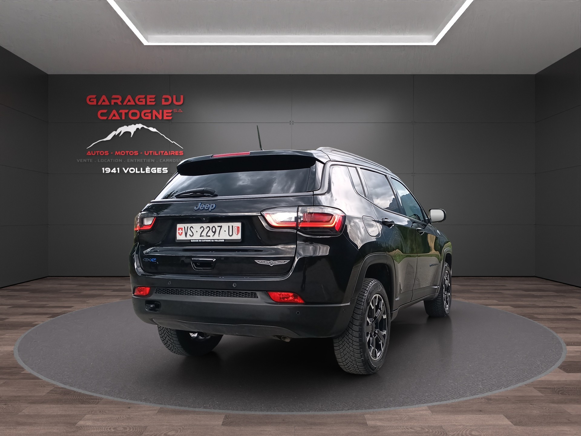 JEEP Compass 1.3 T PHEV Trailhawk AWD-image-9