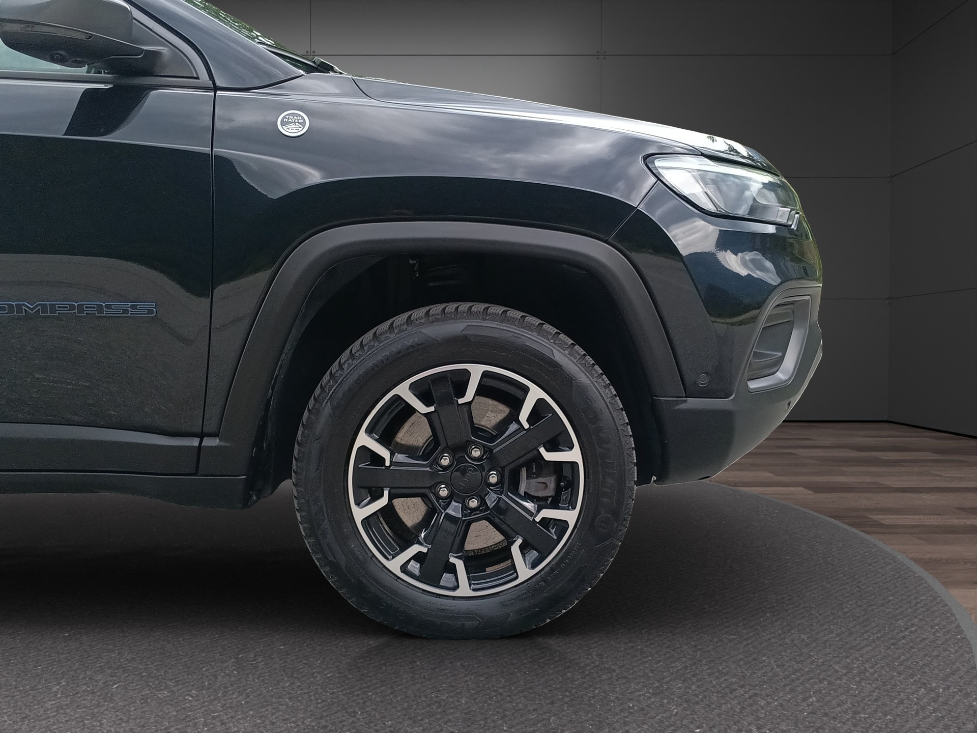 JEEP Compass 1.3 T PHEV Trailhawk AWD-image-8