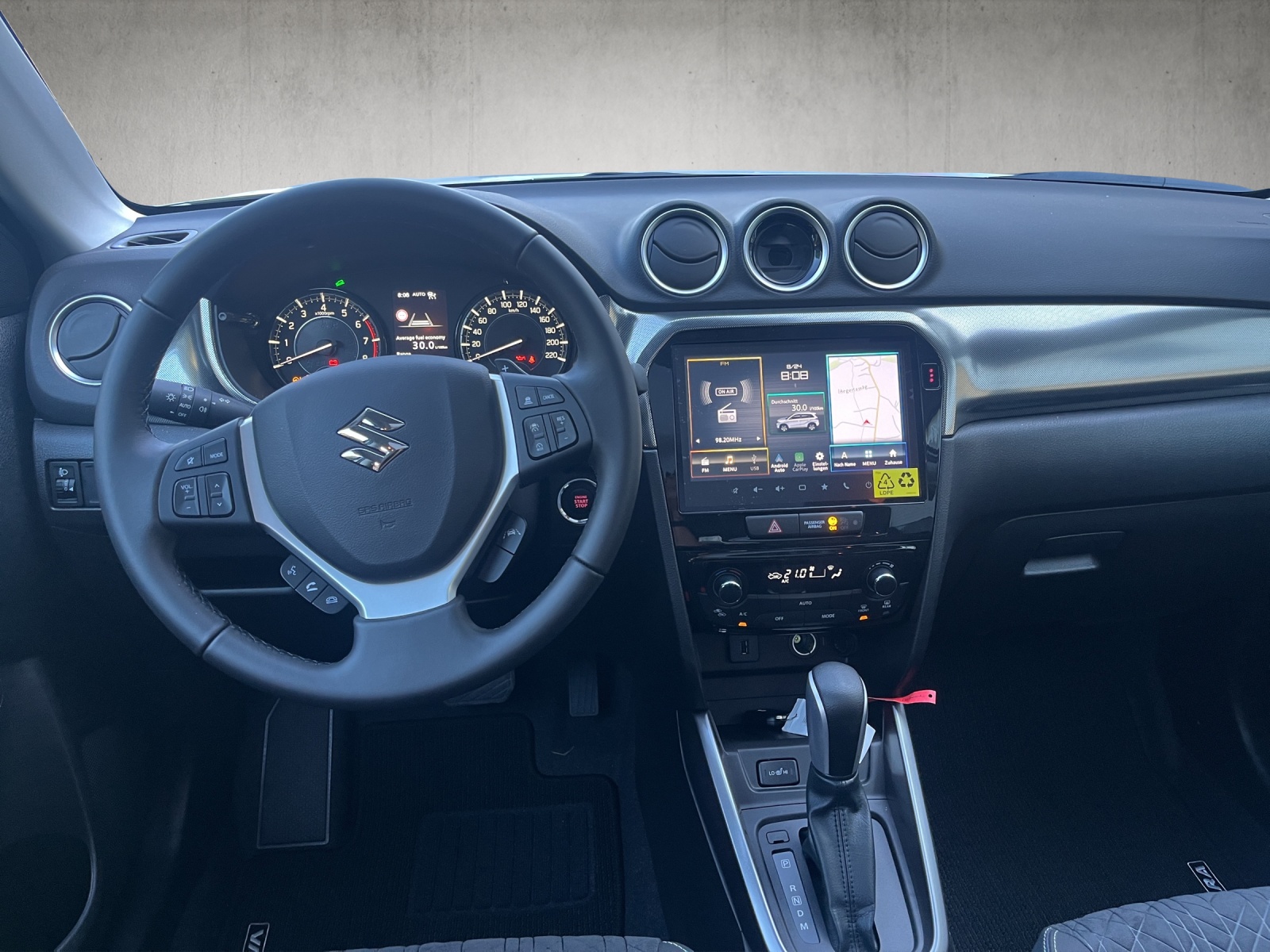 SUZUKI Vitara 1.4 Boosterjet Sakura Top 4x4 Hybrid Automatic-image-5