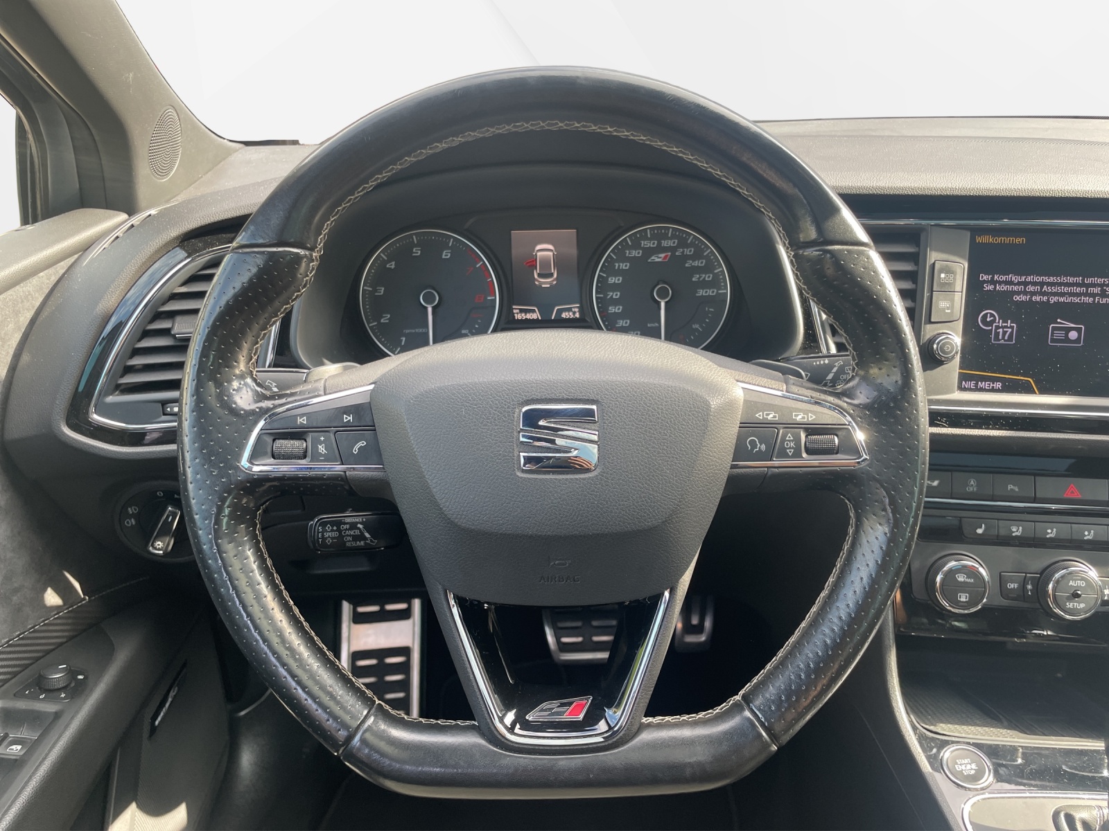 SEAT Leon ST 2.0 TSI 300 Cupra 4Drive DSG-image-11