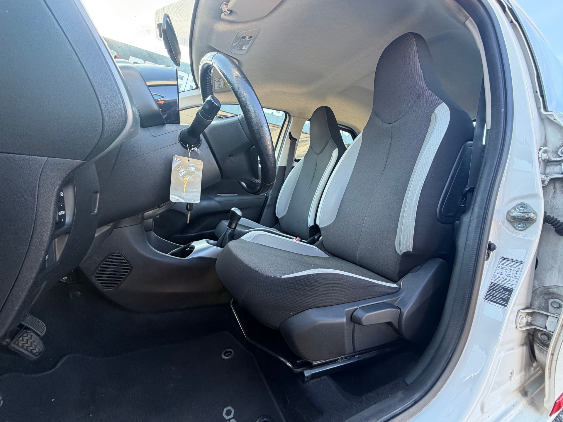 TOYOTA Aygo 1.0 VVT-i x-play-image-13