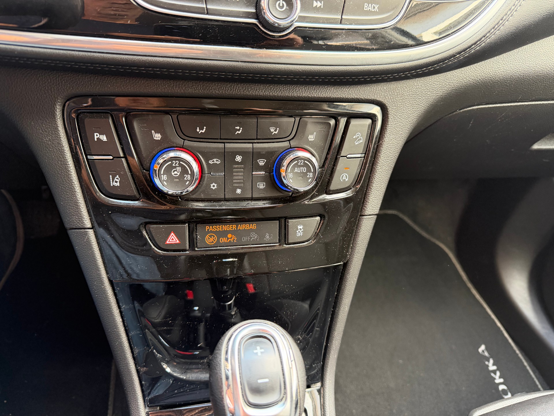 OPEL Mokka X 1.4i 16V Turbo Excellence 4WD Automatik-image-6